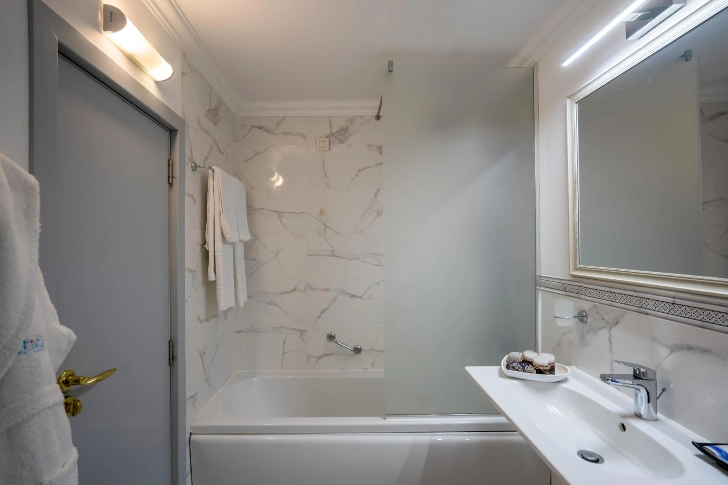 Bathroom in Hissar Spa Hotel