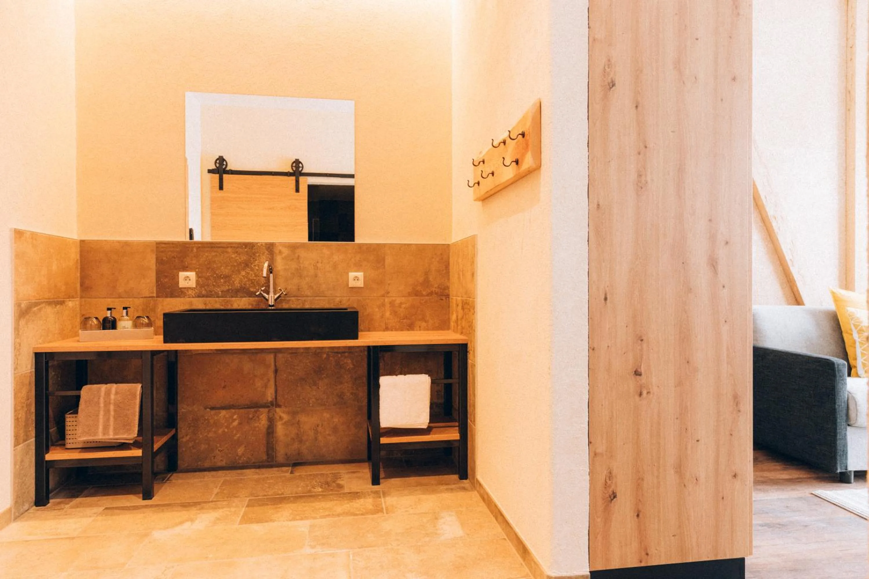 Bathroom in Burg1990