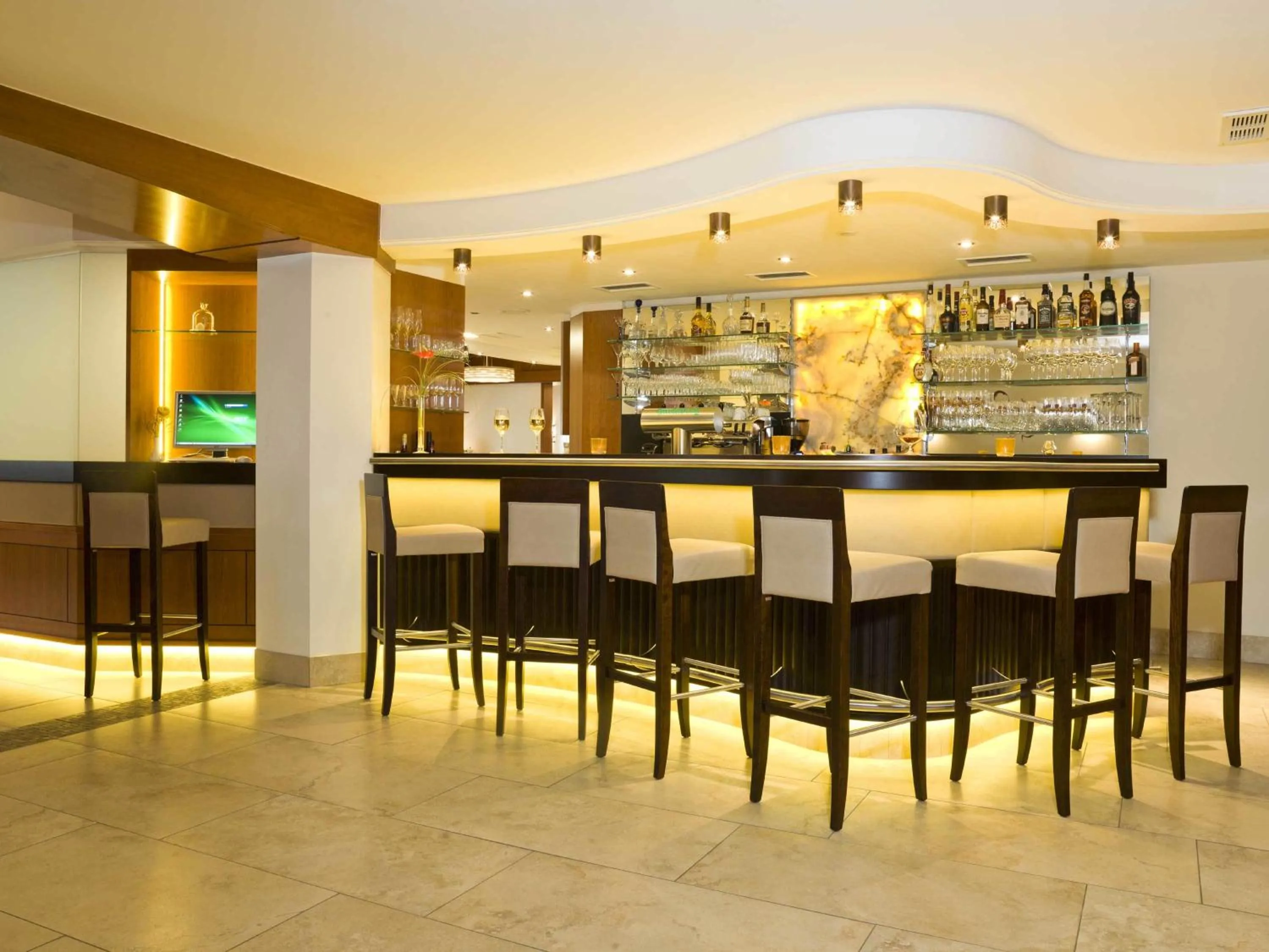 Lounge or bar in Hotel König