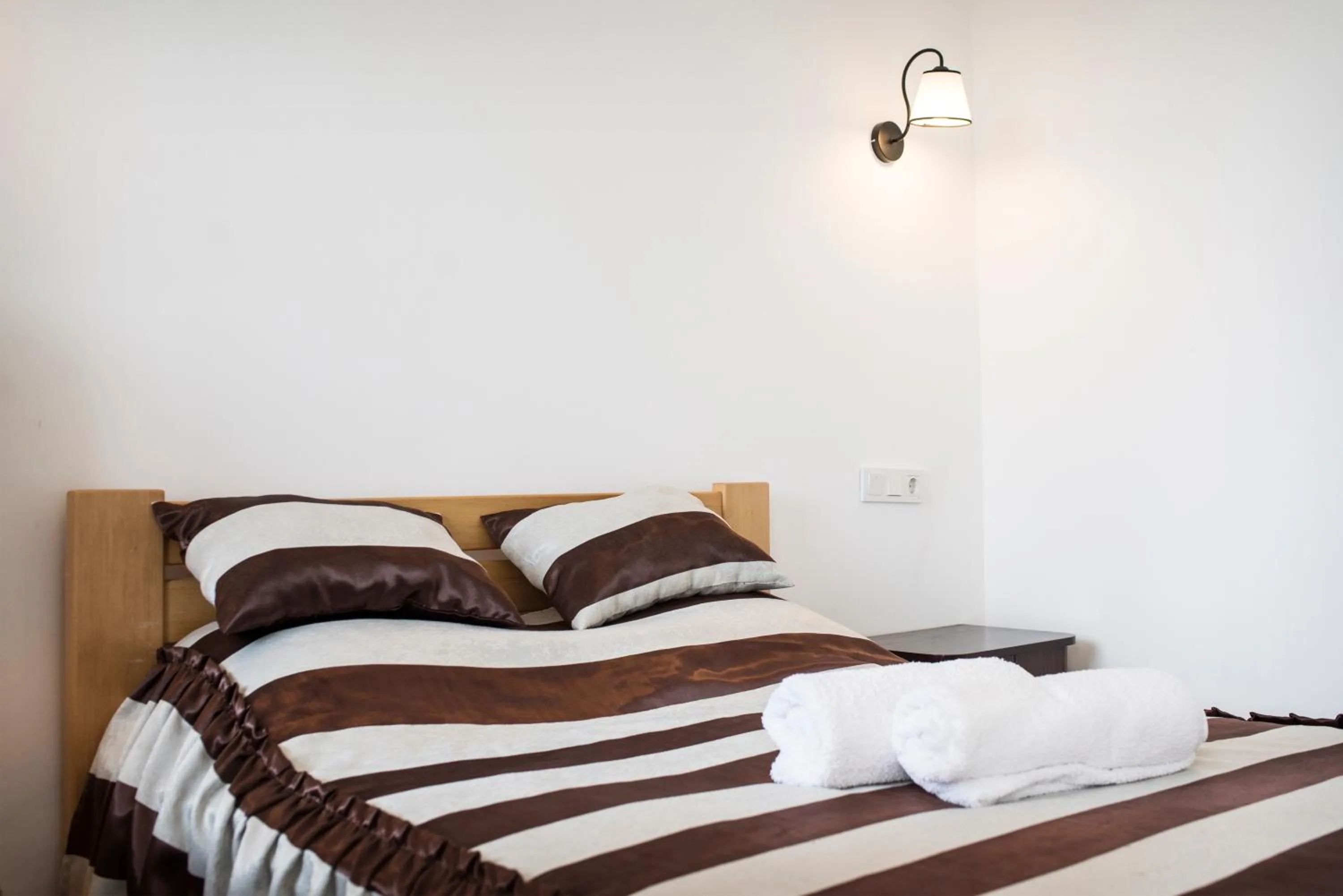 Photo of the whole room, Bed in Chateau Napareuli