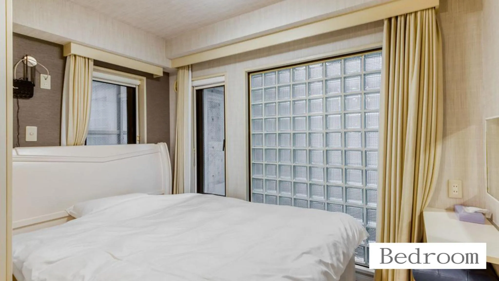 Bed in Aparthotel Status59