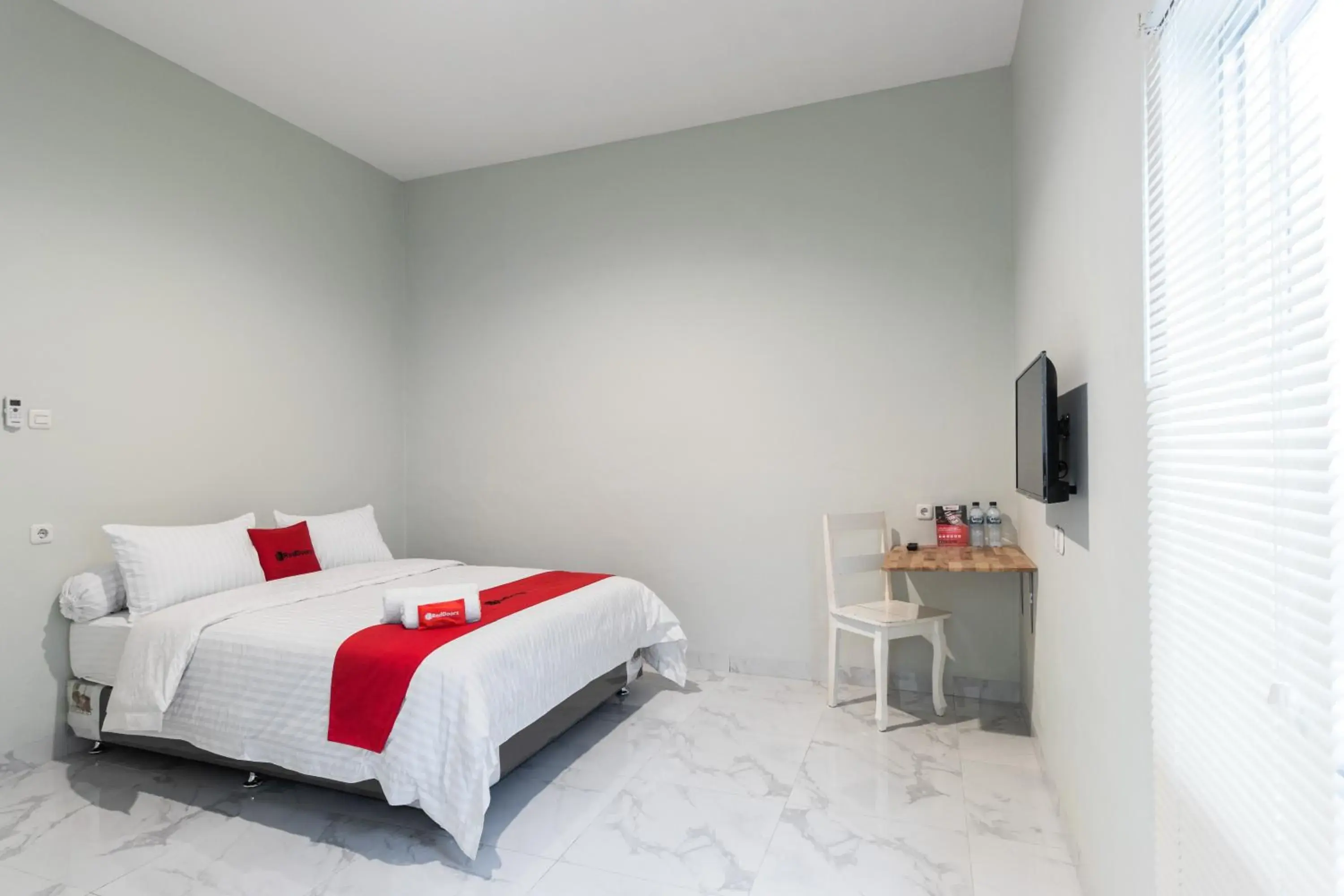 Bed in RedDoorz Plus near RS USU Medan 2 Bed in RedDoorz Plus near RS USU Medan 2