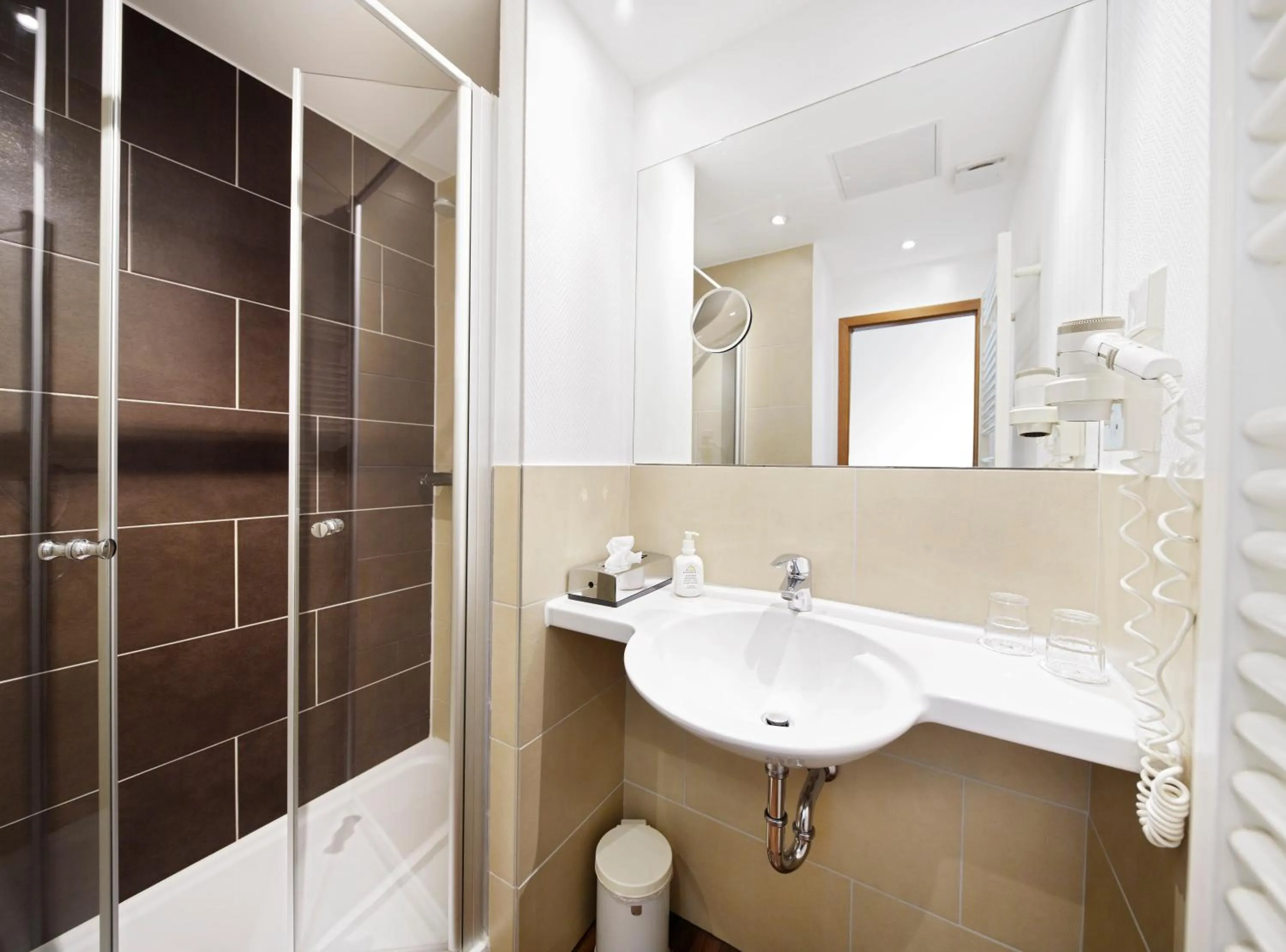 Bathroom in Hotel Jensen