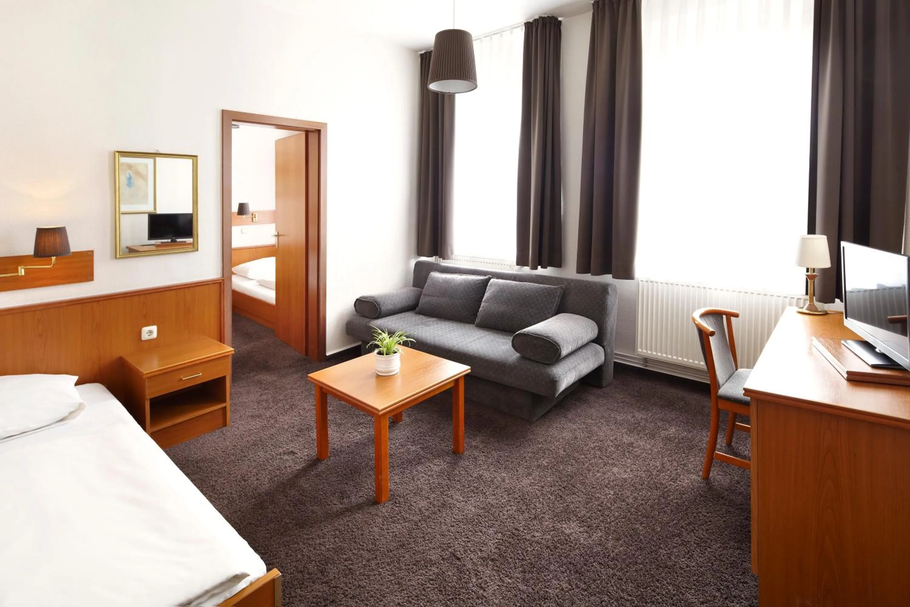 Photo of the whole room, Bed in Hotel Jensen