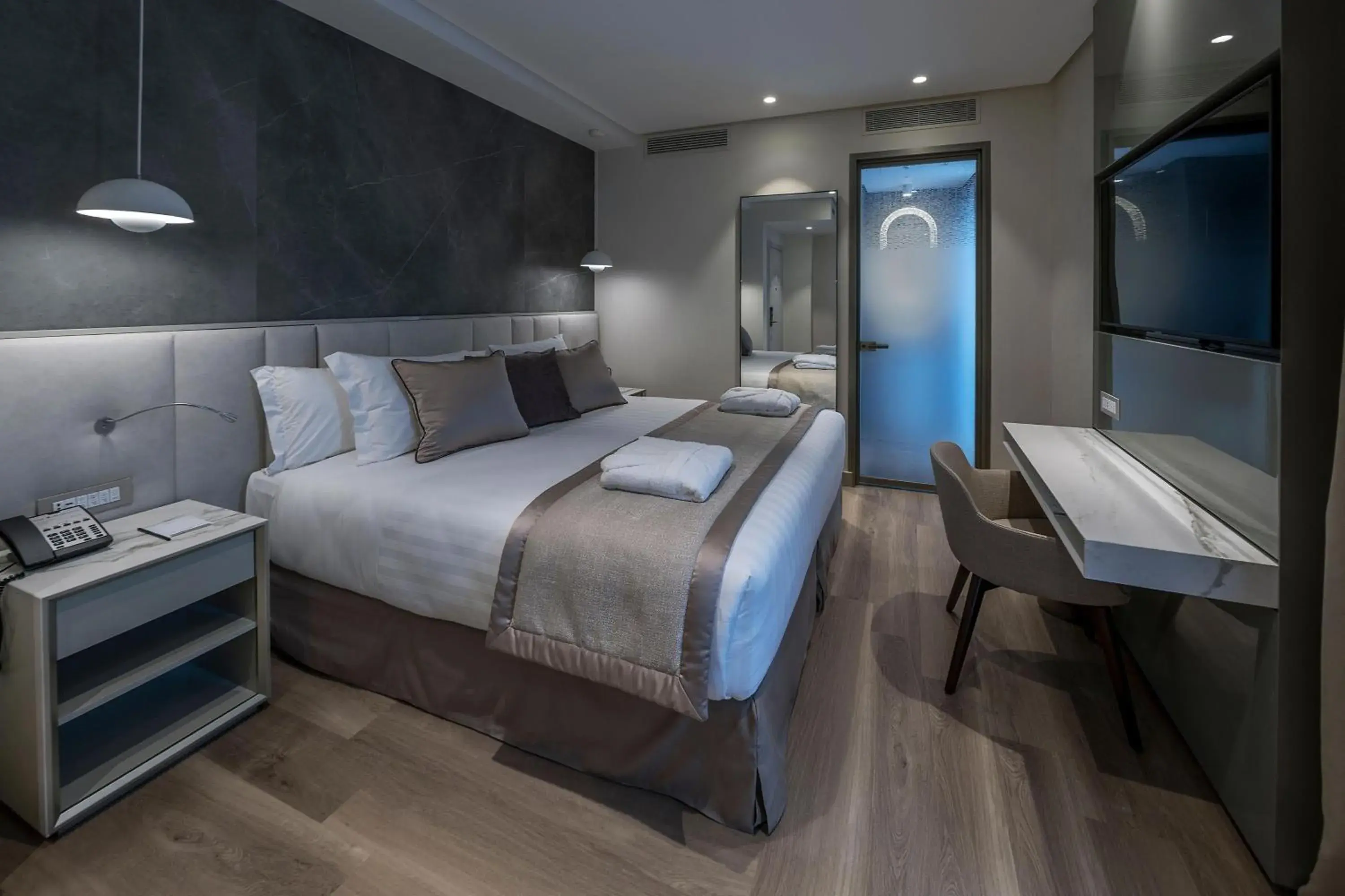 Photo of the whole room, Bed in The Regency, Rome, a Tribute Portfolio Hotel Photo of the whole room, Bed in The Regency, Rome, a Tribute Portfolio Hotel