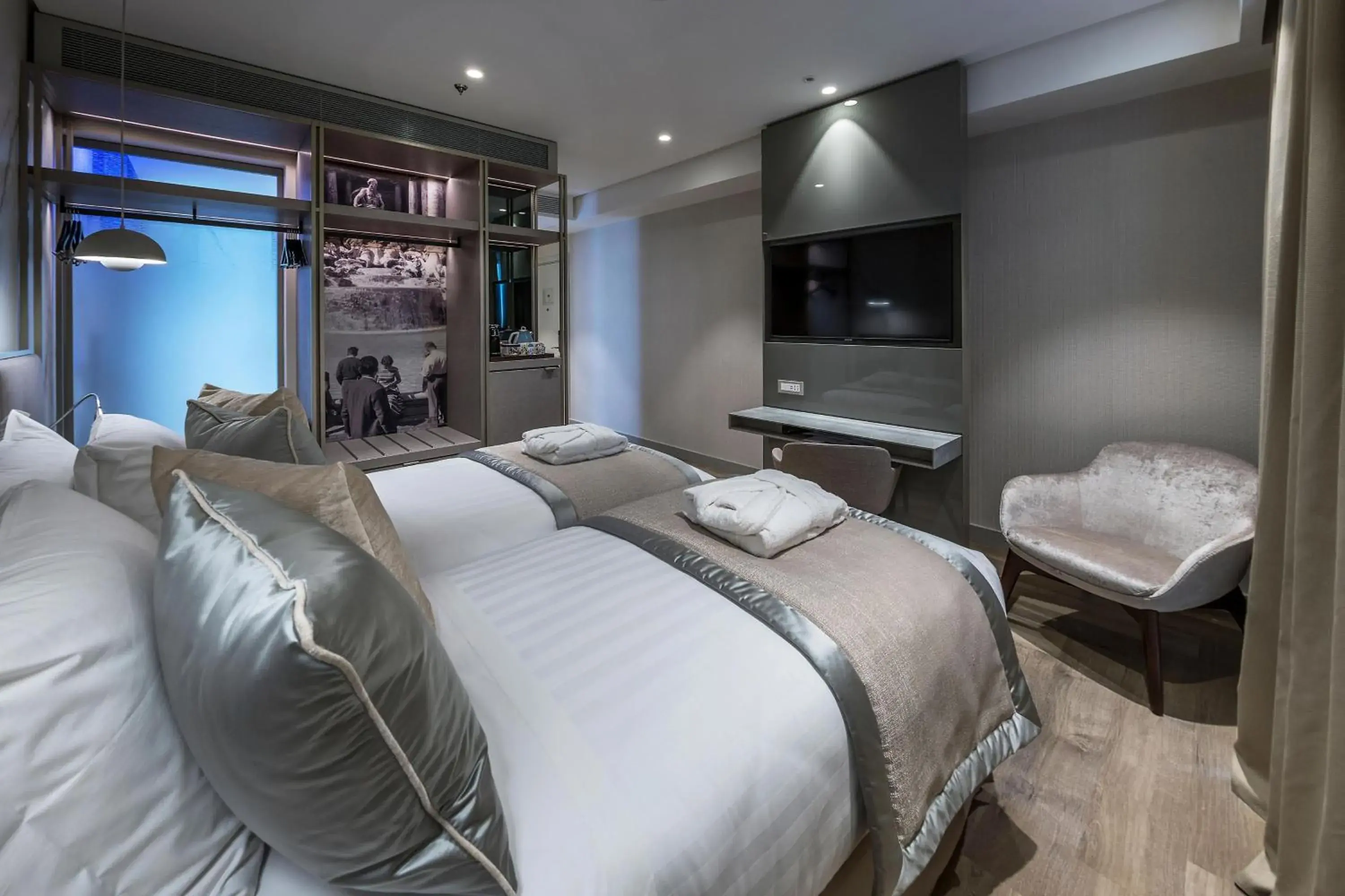 Photo of the whole room, Bed in The Regency, Rome, a Tribute Portfolio Hotel Photo of the whole room, Bed in The Regency, Rome, a Tribute Portfolio Hotel