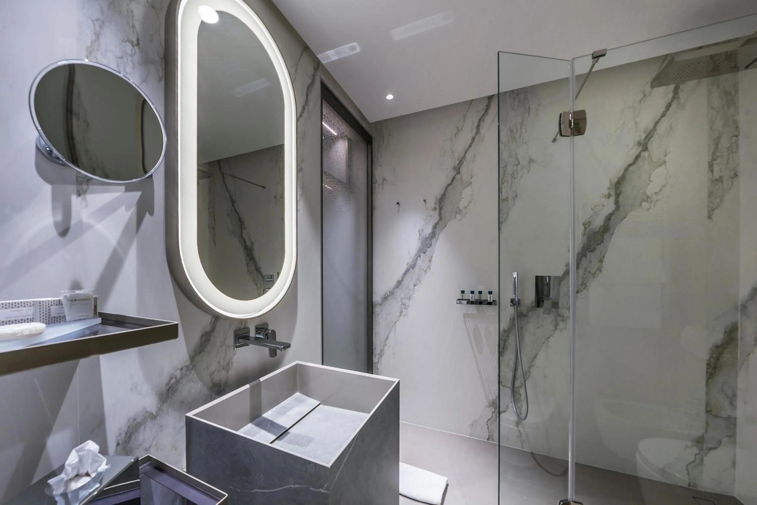 Bathroom in The Regency, Rome, a Tribute Portfolio Hotel