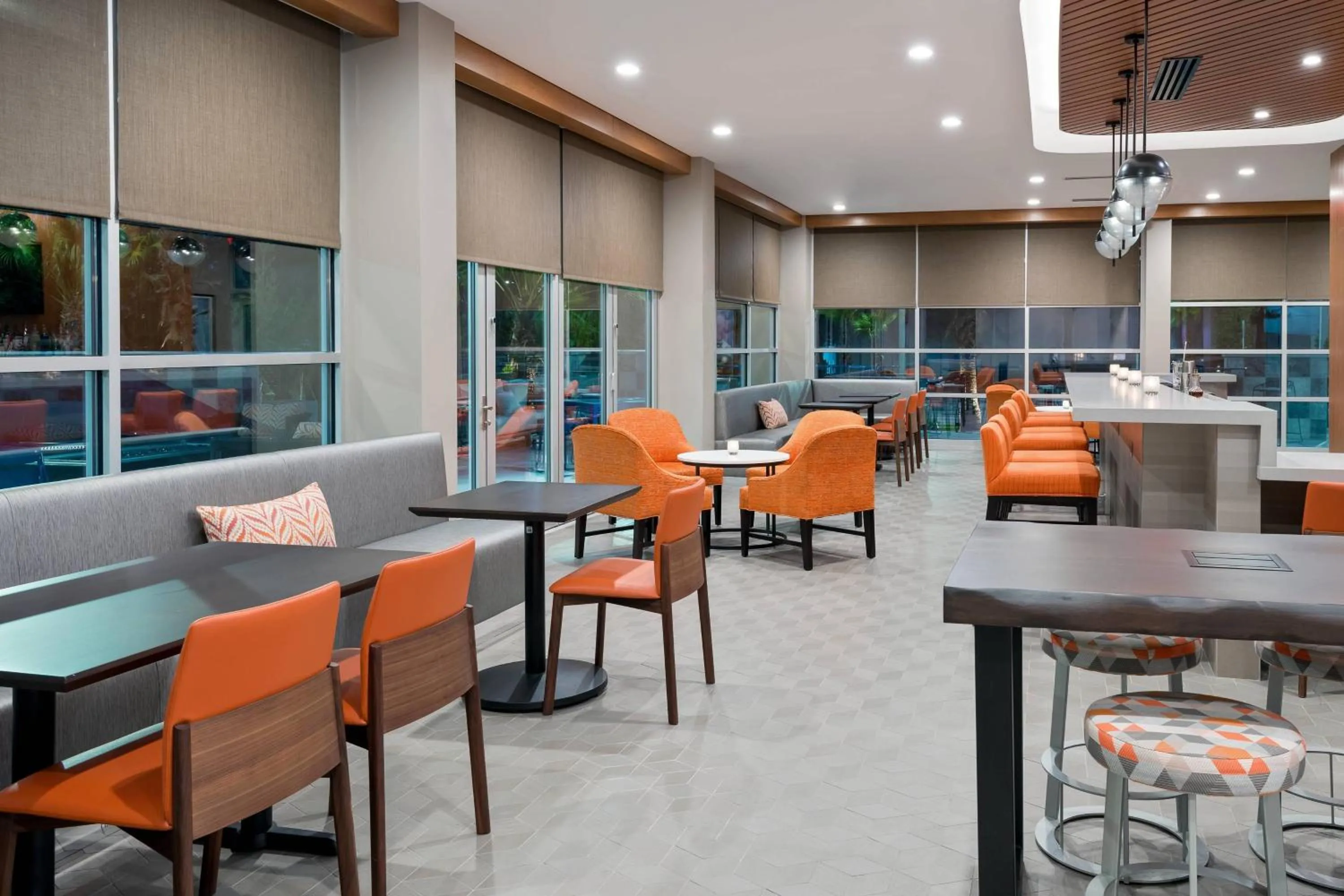 Lounge or bar in SpringHill Suites Lakeland