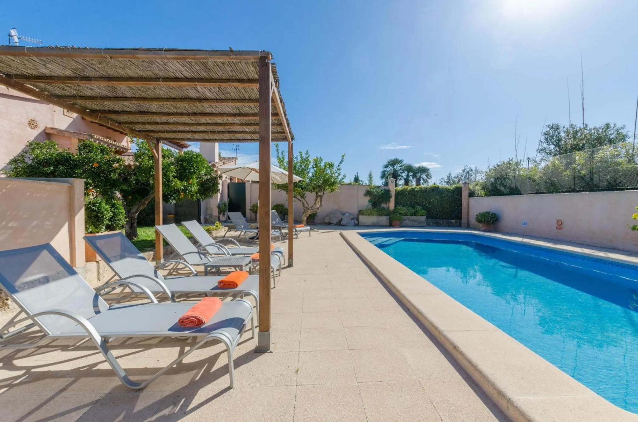 Villa with Private Pool in Pula Viñas