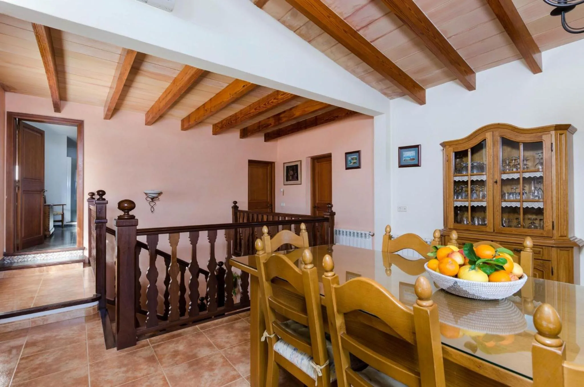 Dining area in Pula Viñas