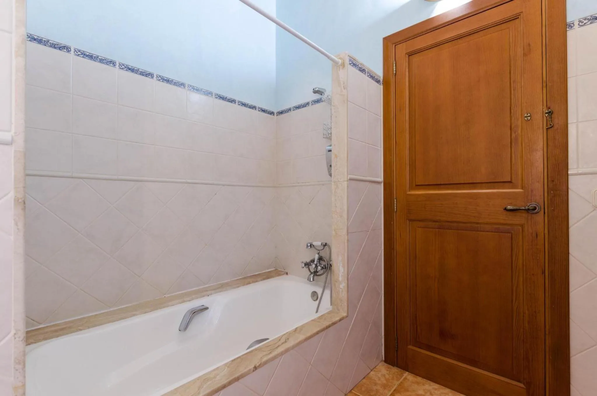 Bathroom in Pula Viñas