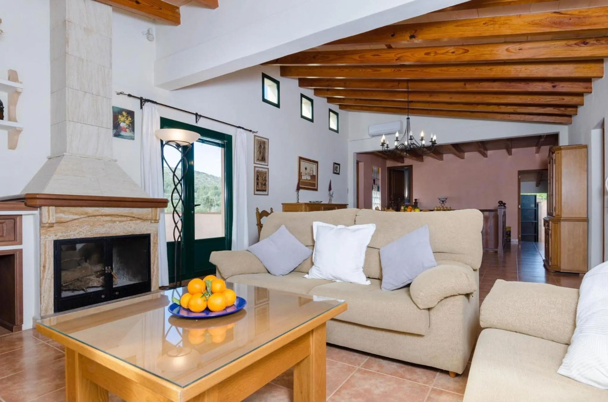 Living room in Pula Viñas