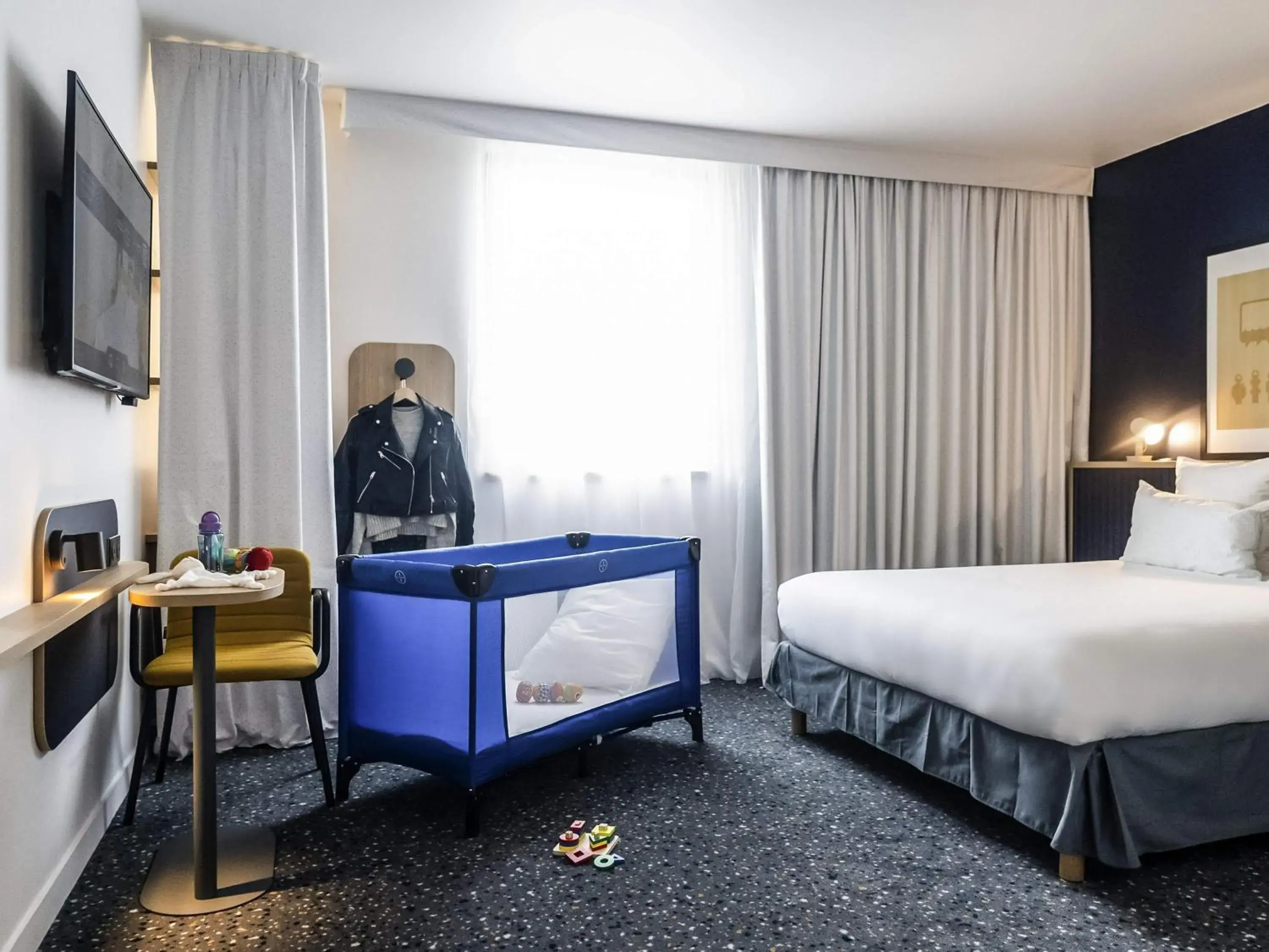 Bedroom, Bed in ibis Styles Paris Romainville Bedroom, Bed in ibis Styles Paris Romainville