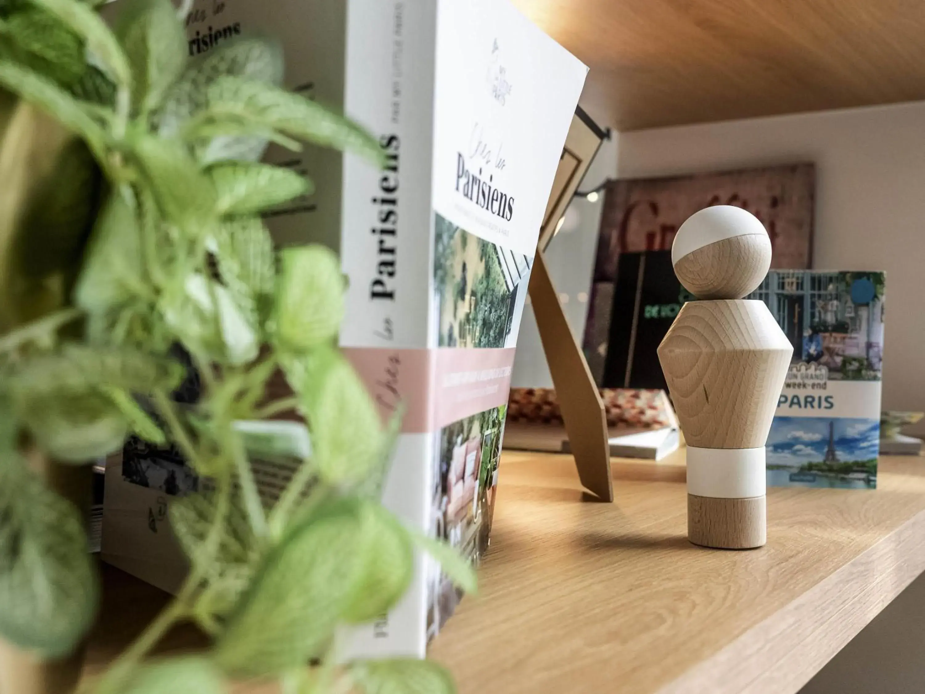 Lounge or bar in ibis Styles Paris Romainville Lounge or bar in ibis Styles Paris Romainville