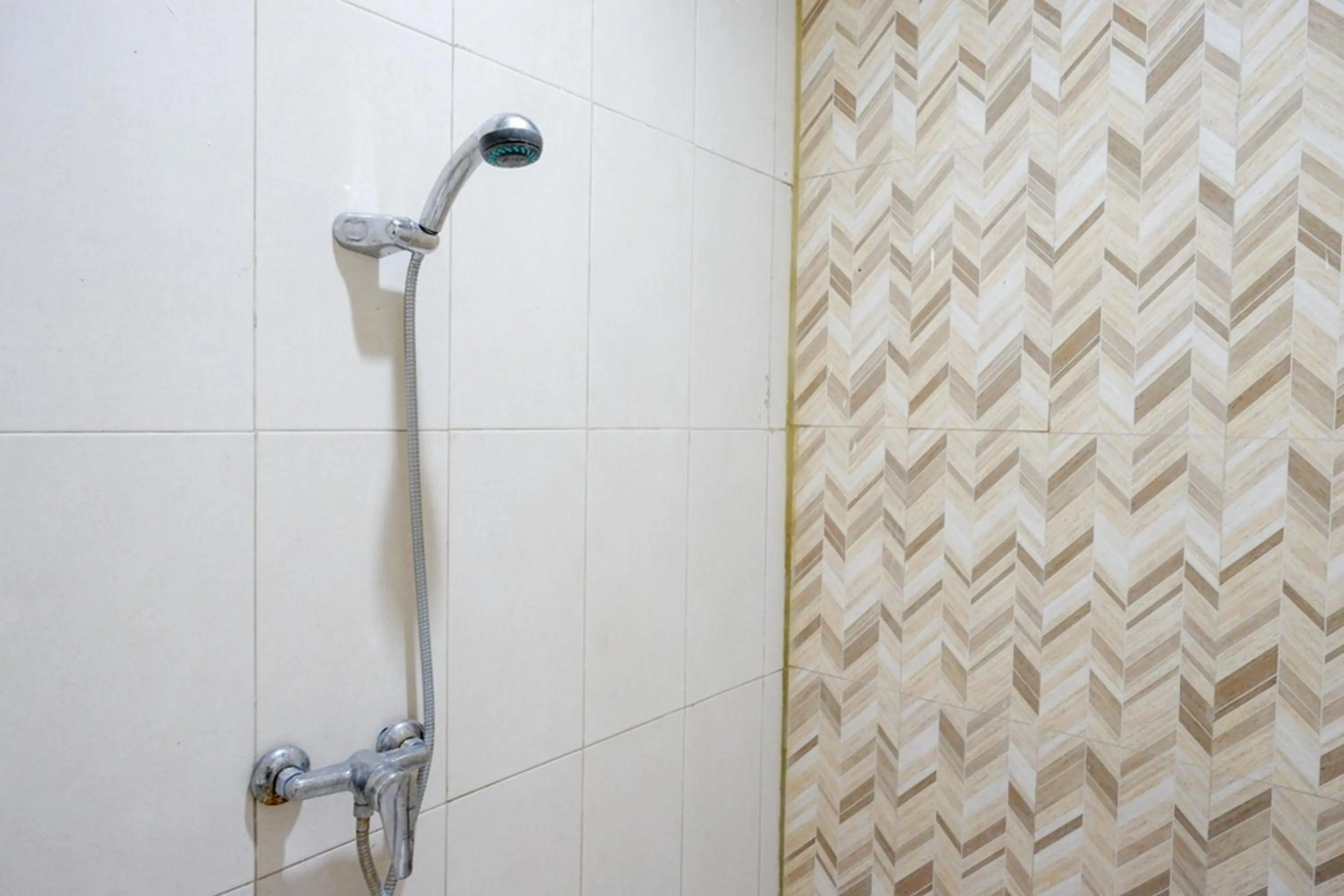 RedDoorz @ Hotel Bumi Palupy