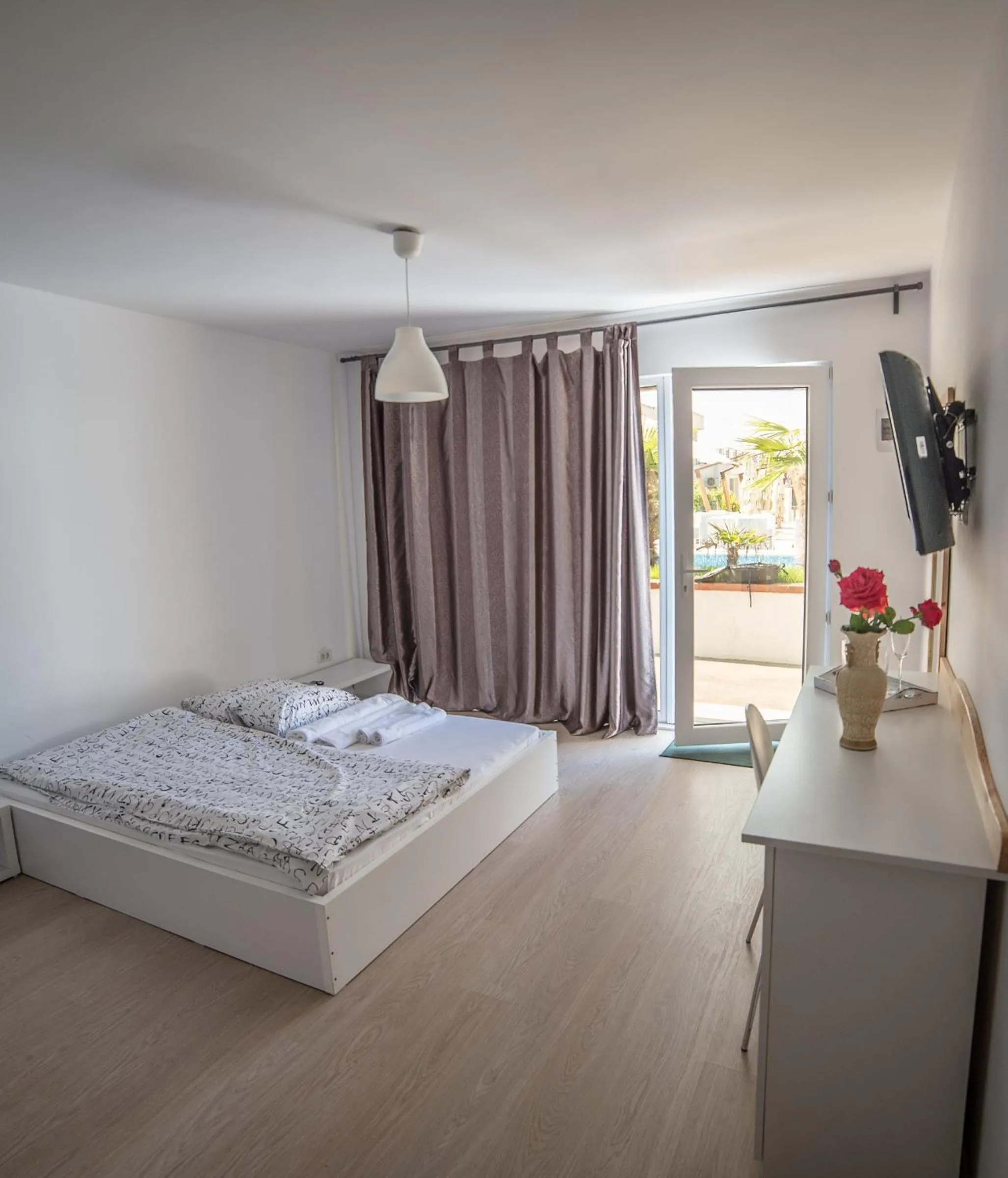 Photo of the whole room, Bed in Oneiro Resort