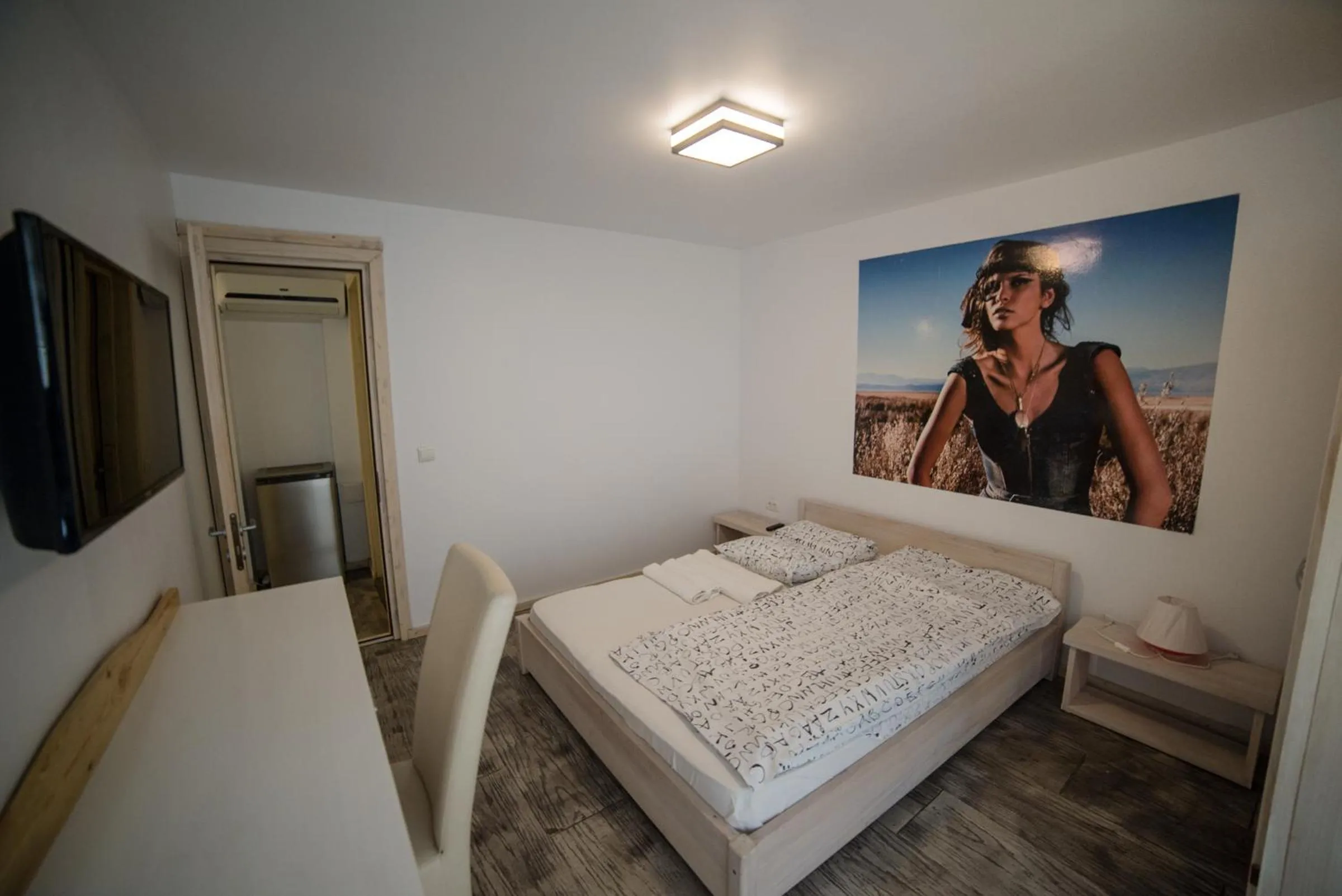 Photo of the whole room, Bed in Oneiro Resort
