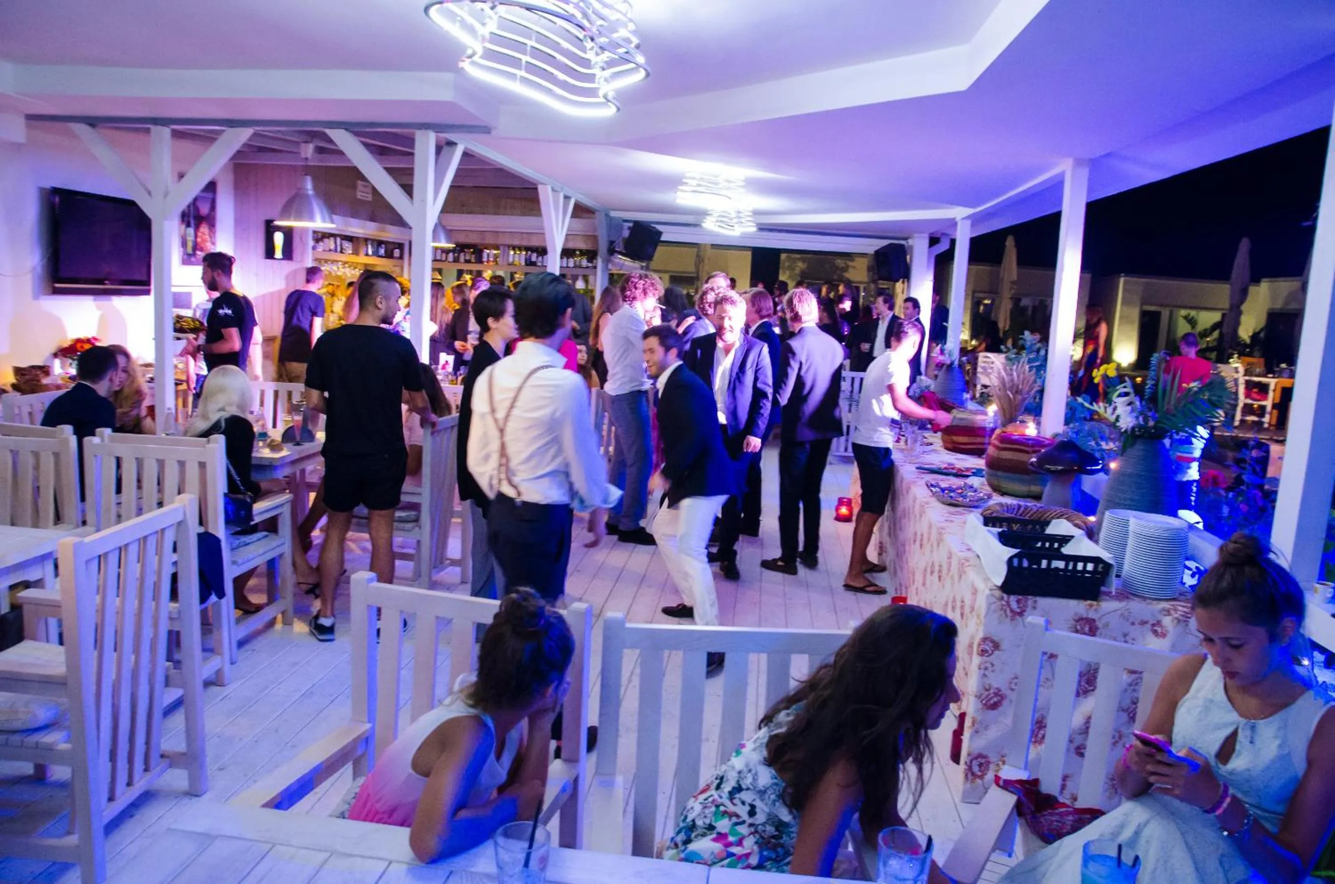 Restaurant/places to eat in Oneiro Resort