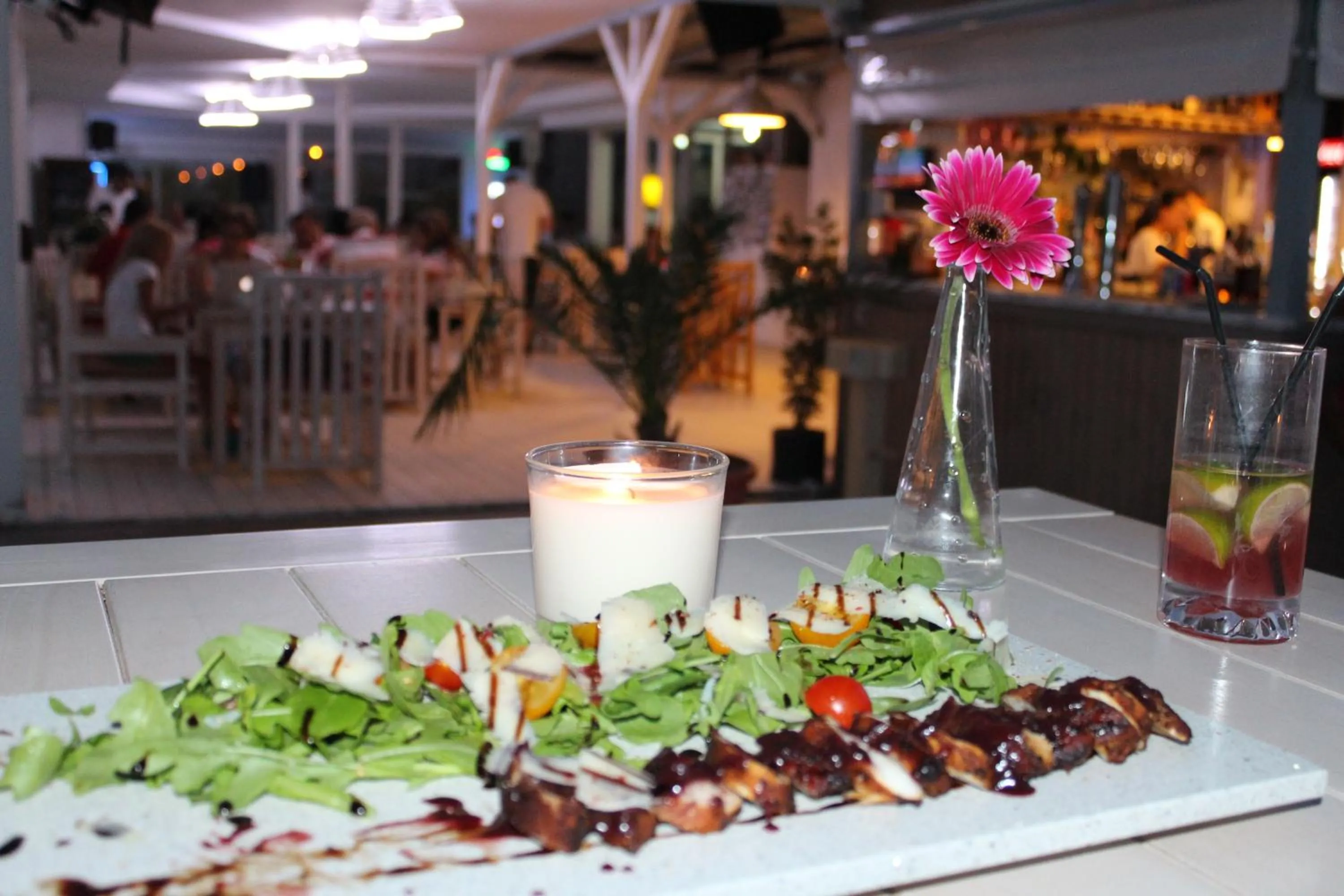 Food in Oneiro Resort