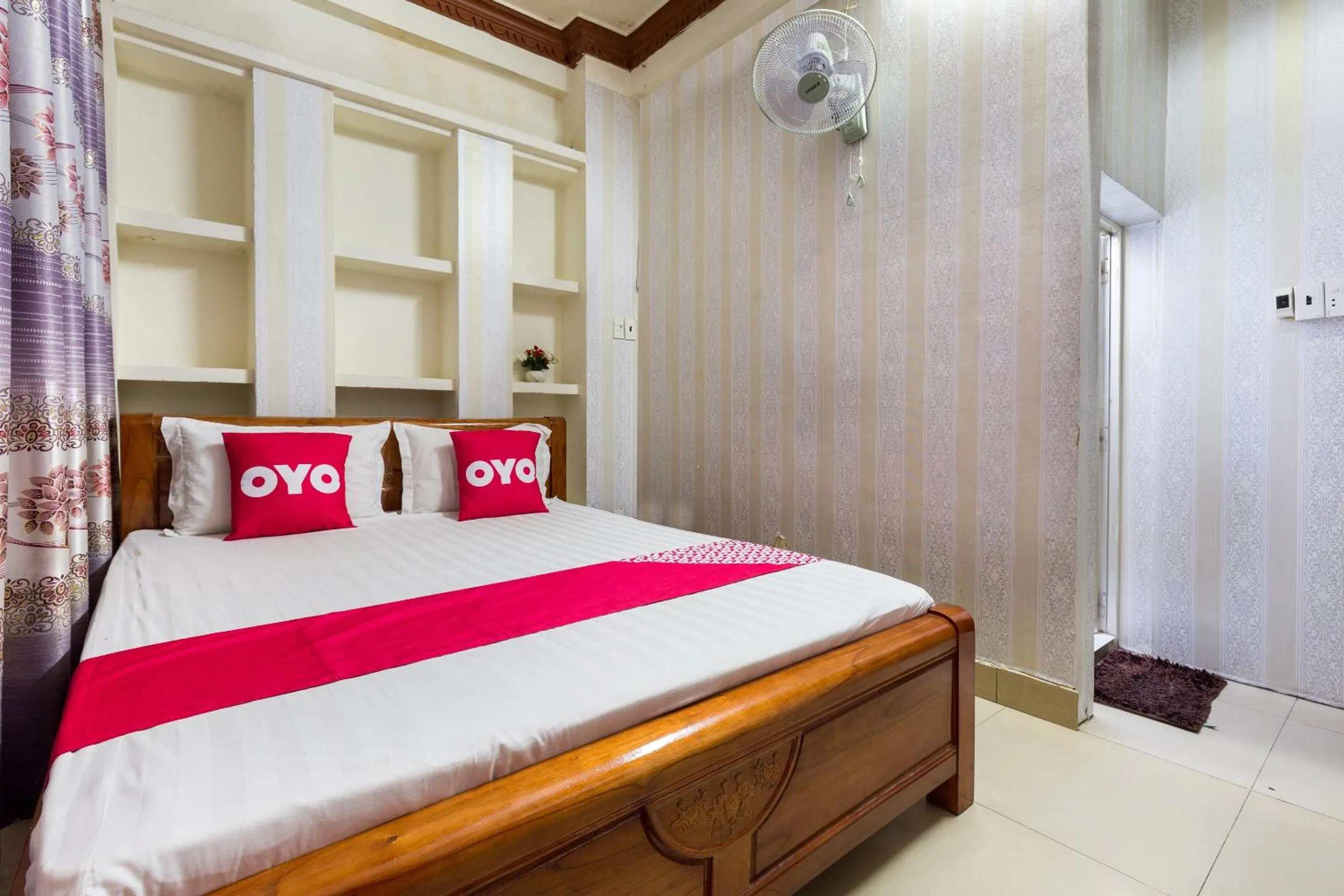 Bedroom, Bed in Van Anh Hotel