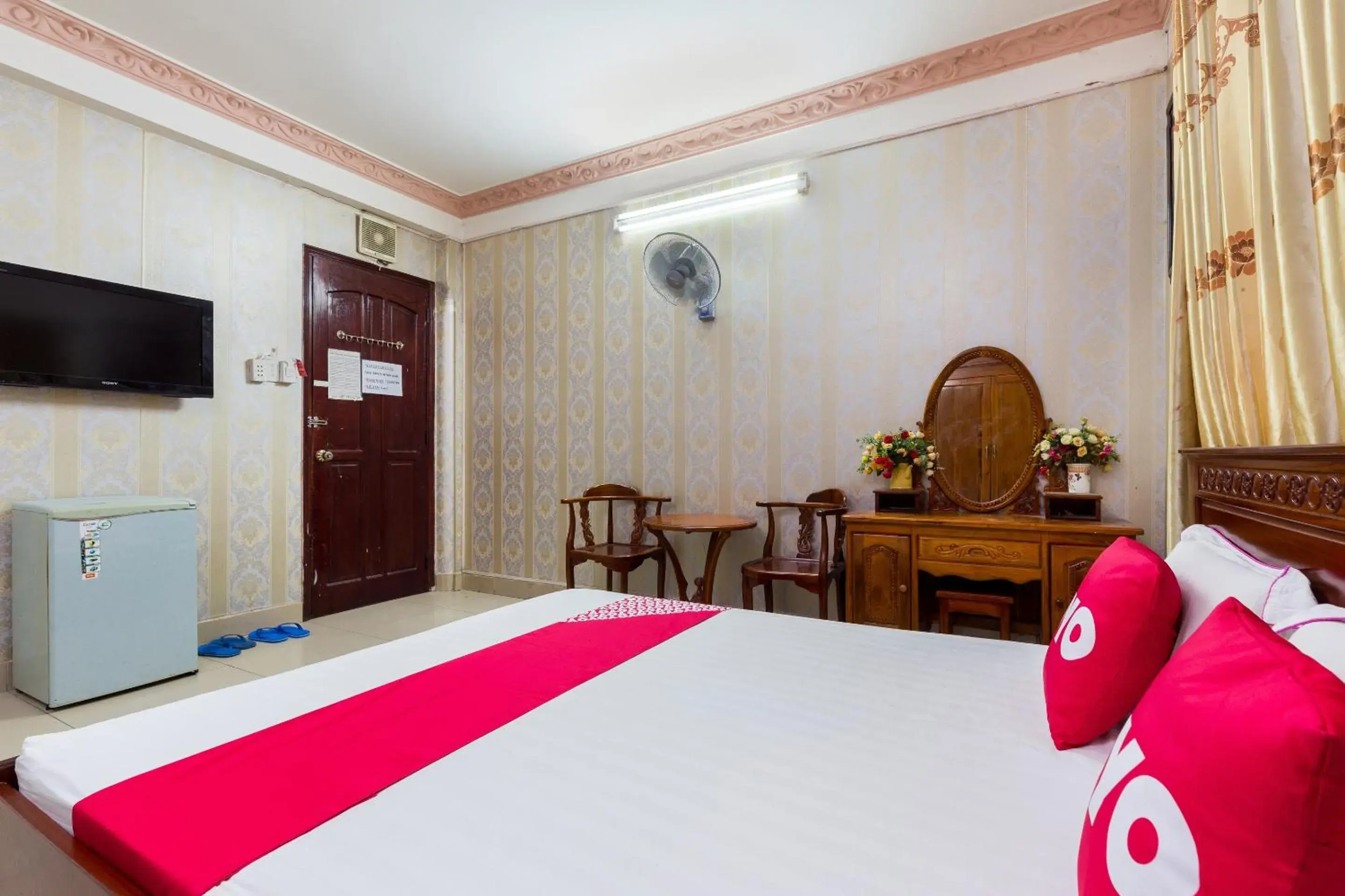 Bedroom, Bed in Van Anh Hotel Bedroom, Bed in Van Anh Hotel