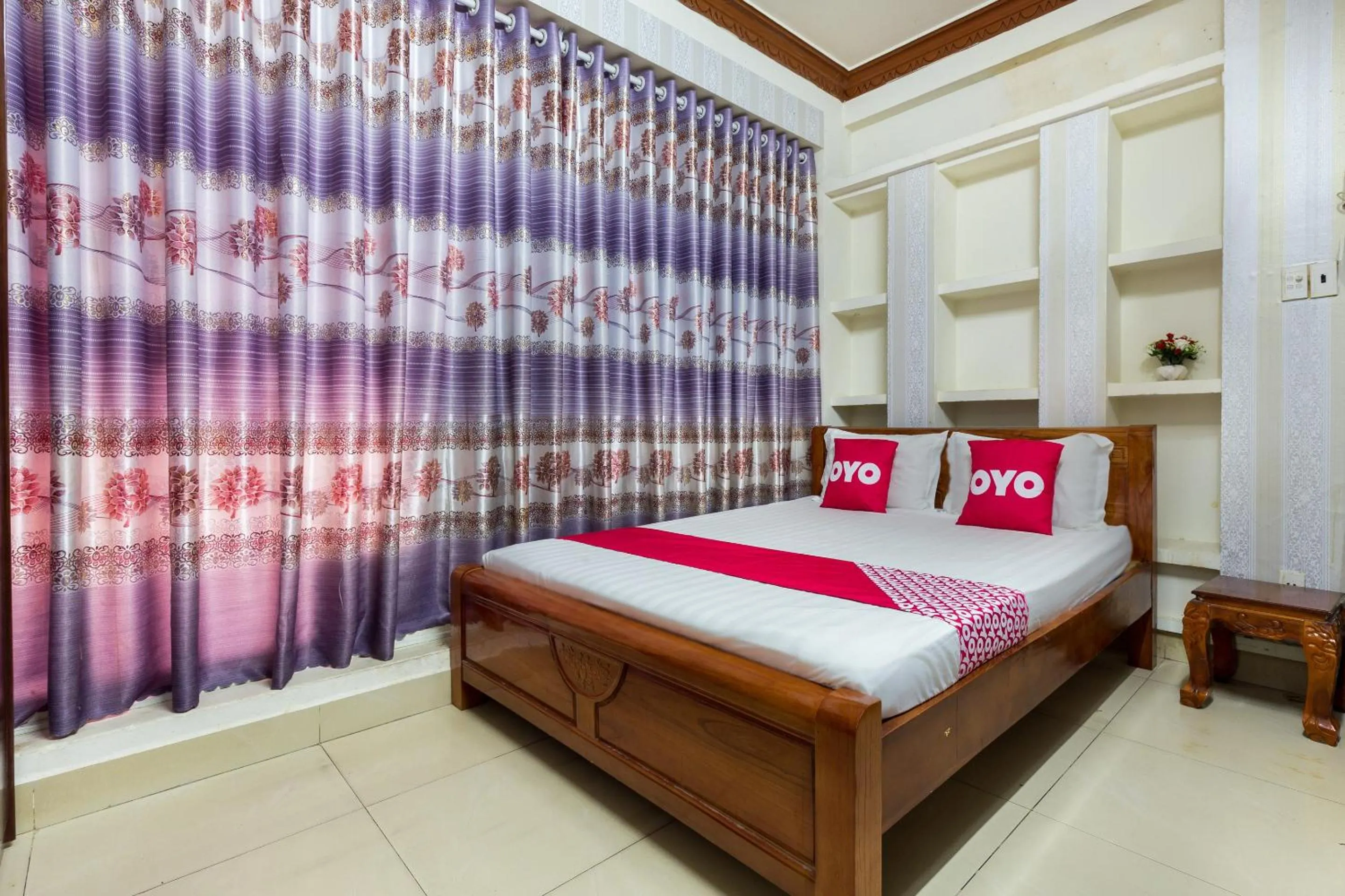 Bedroom, Bed in Van Anh Hotel
