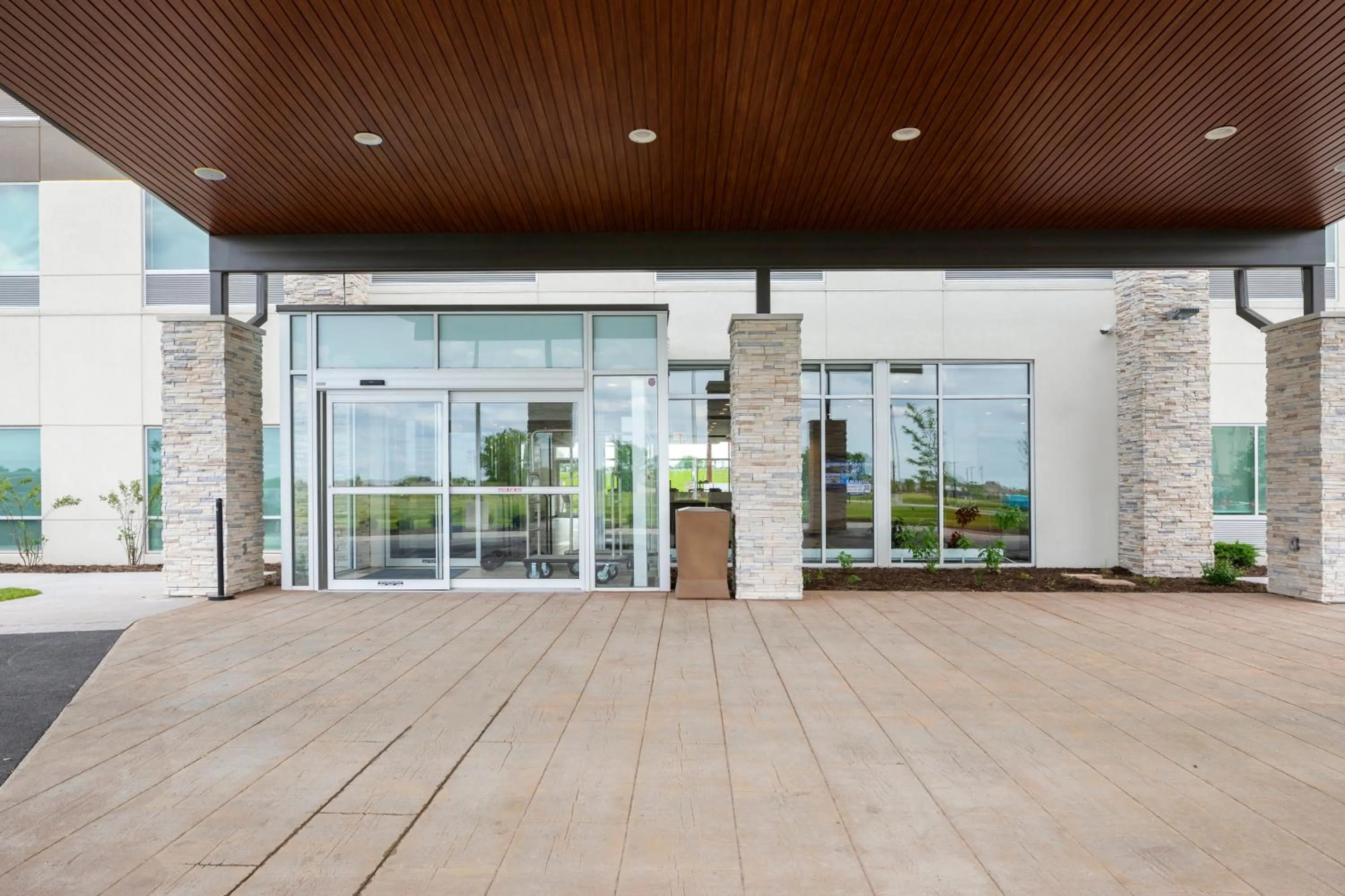 Property building in Holiday Inn Express & Suites - Bourbonnais East - Bradley by IHG