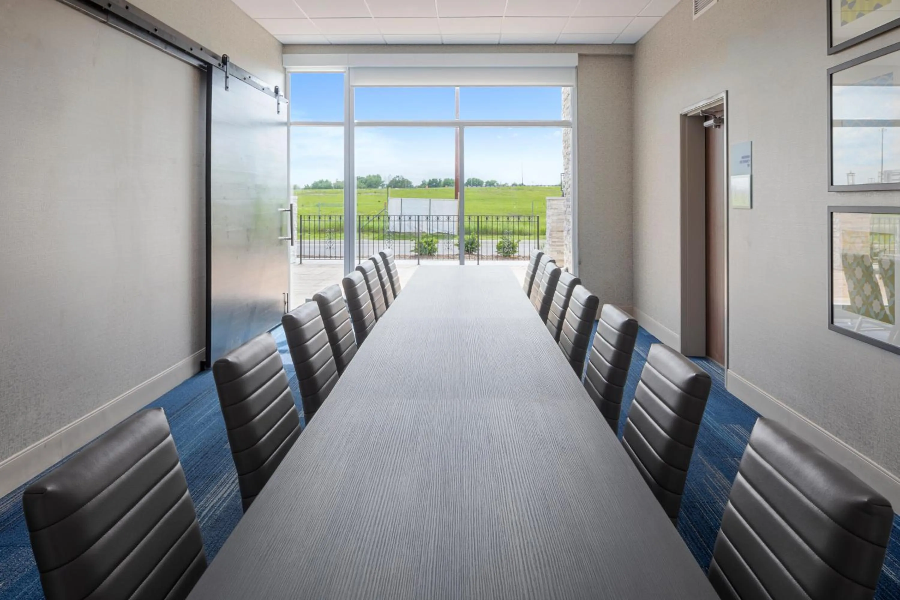 Meeting/conference room in Holiday Inn Express & Suites - Bourbonnais East - Bradley by IHG