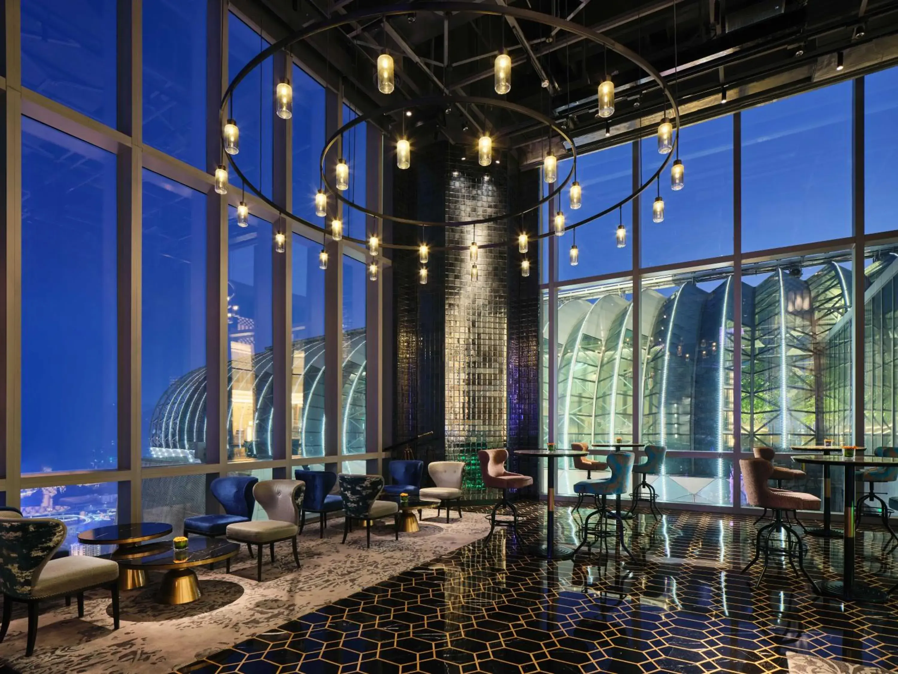 Restaurant/places to eat in InterContinental Chongqing Raffles City by IHG Restaurant/places to eat in InterContinental Chongqing Raffles City by IHG