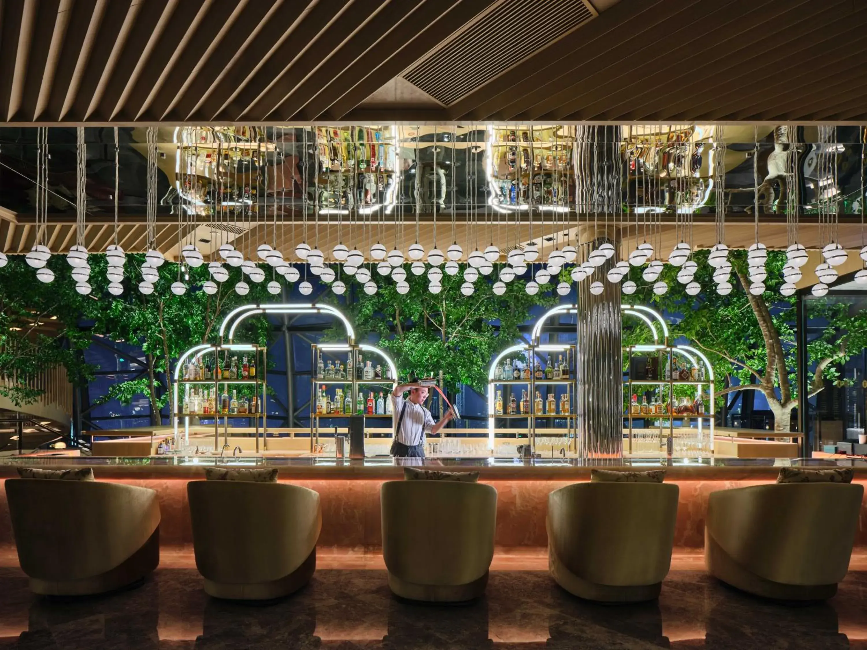 Lounge or bar in InterContinental Chongqing Raffles City by IHG Lounge or bar in InterContinental Chongqing Raffles City by IHG