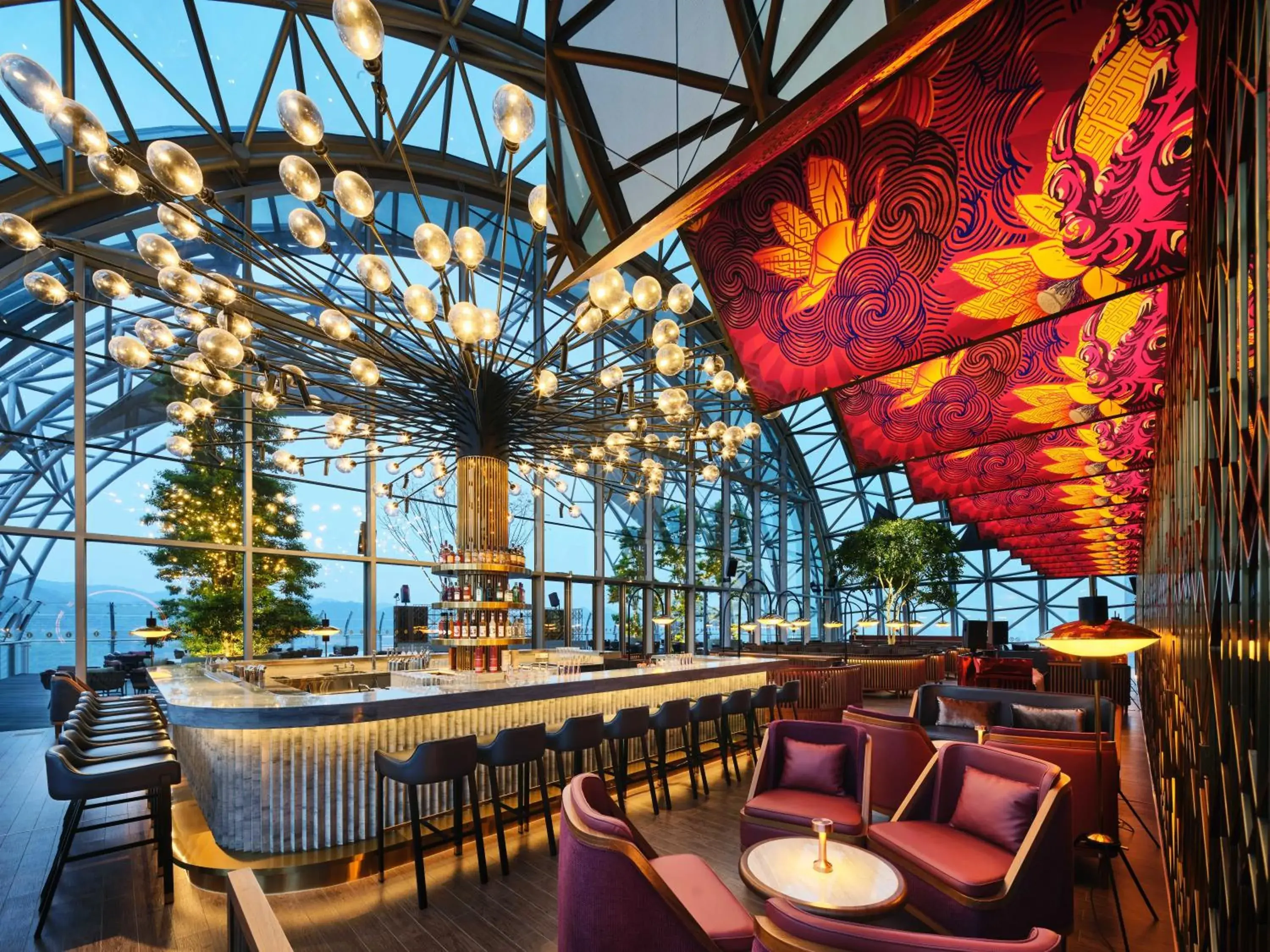Lounge or bar in InterContinental Chongqing Raffles City by IHG Lounge or bar in InterContinental Chongqing Raffles City by IHG