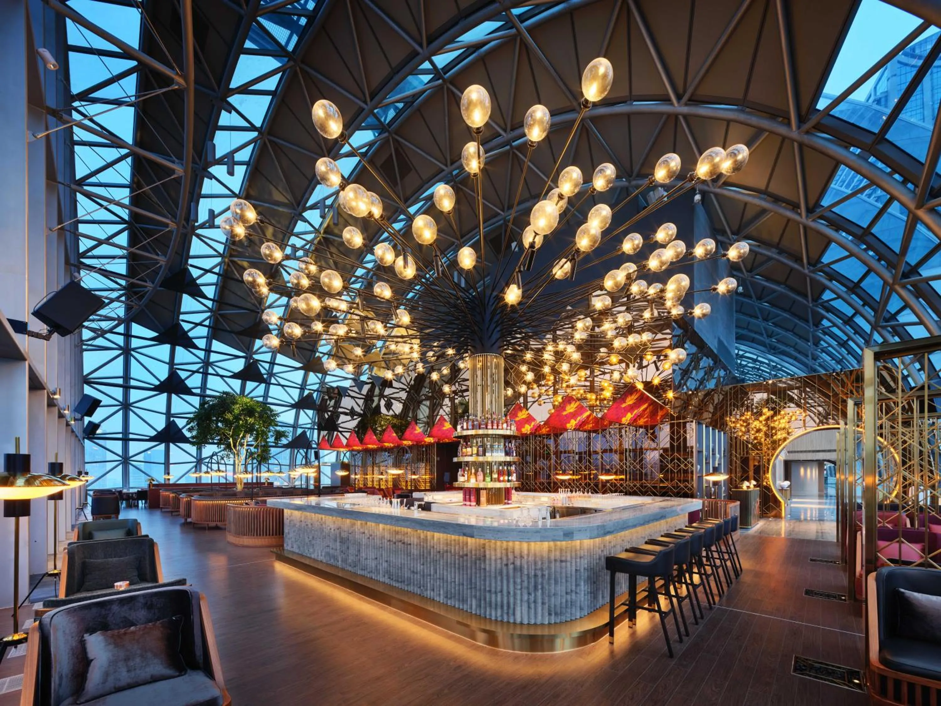 Lounge or bar in InterContinental Chongqing Raffles City by IHG