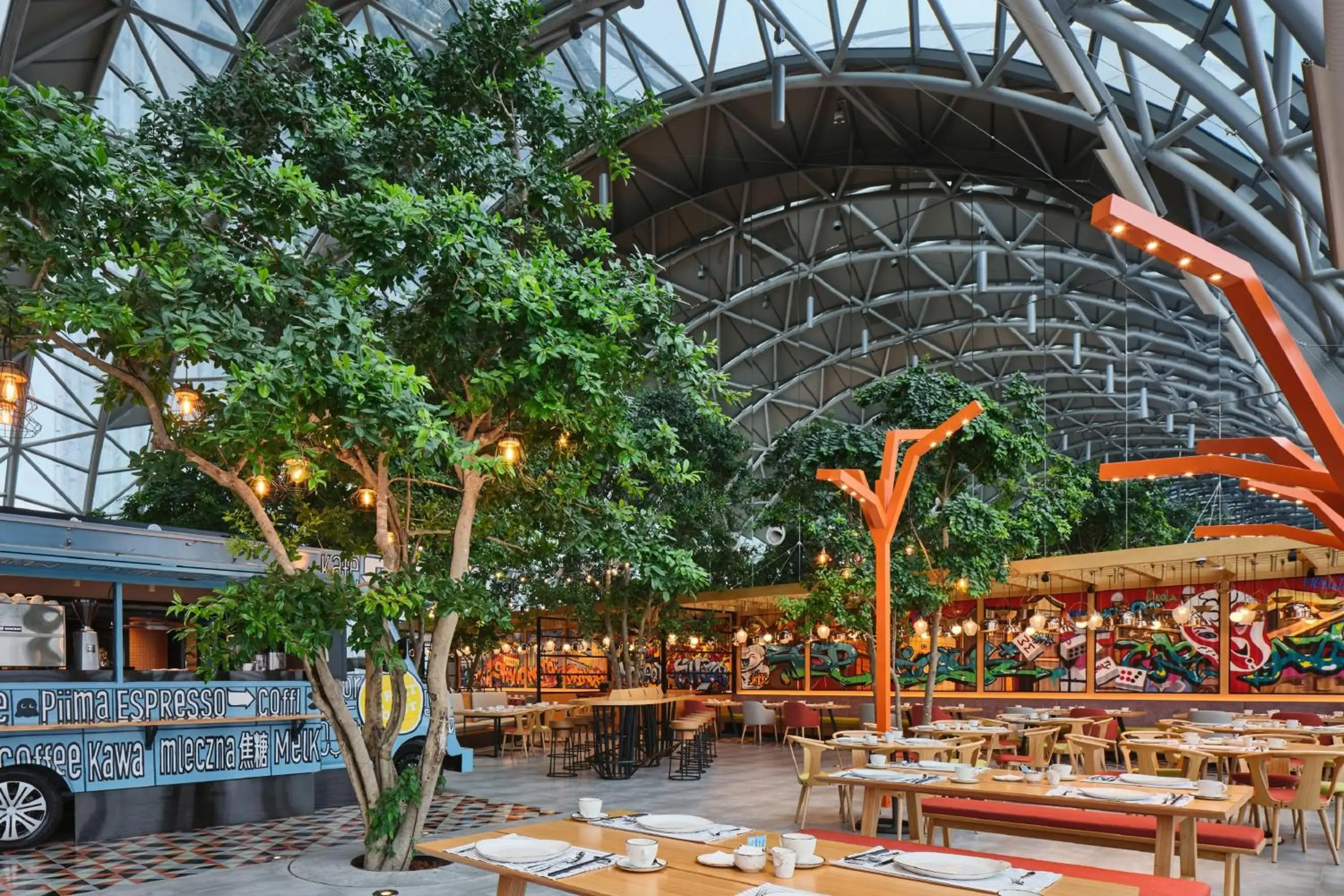 Restaurant/places to eat in InterContinental Chongqing Raffles City by IHG Restaurant/places to eat in InterContinental Chongqing Raffles City by IHG