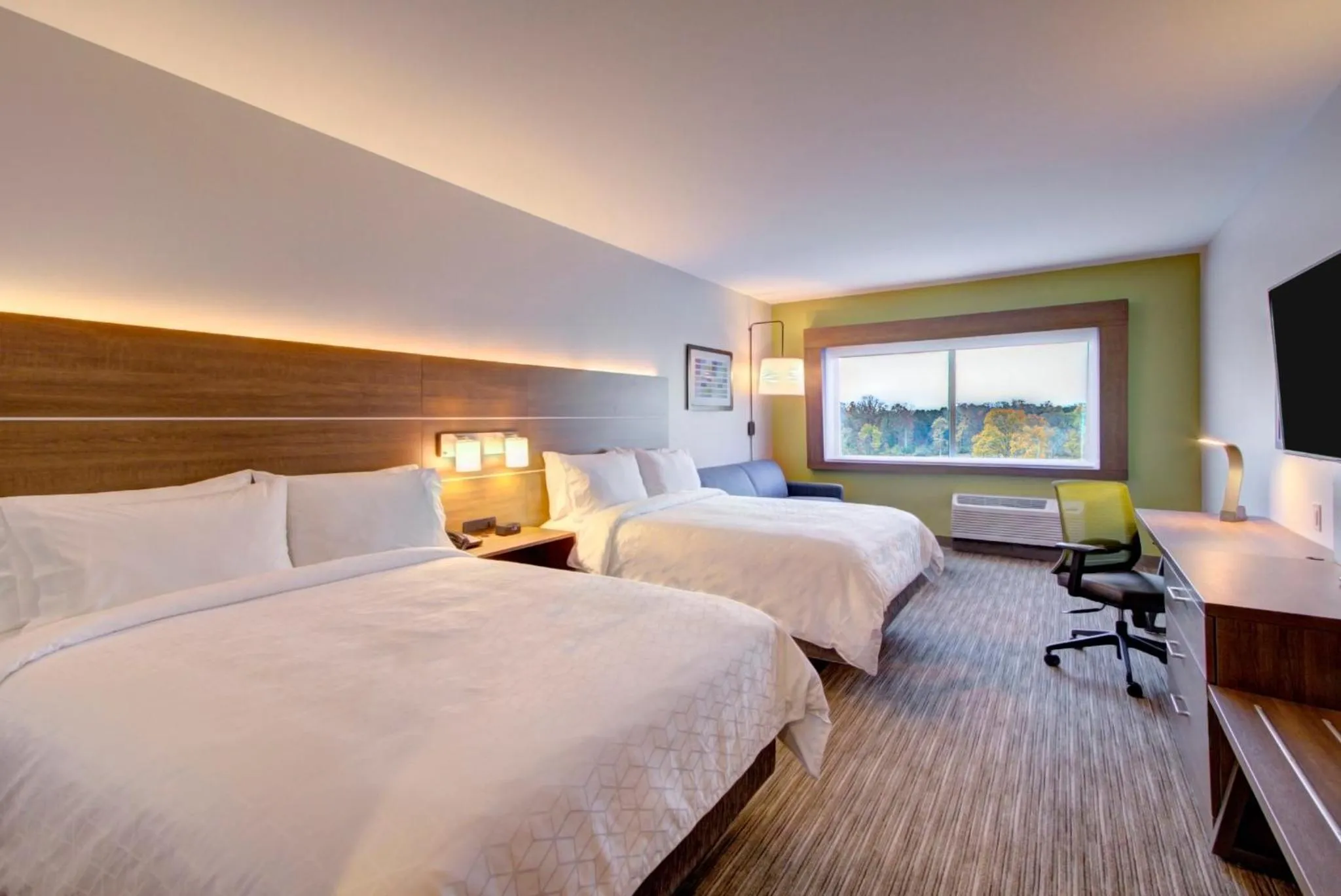 Bedroom, Bed in Holiday Inn Express & Suites Charlotte Southwest by IHG
