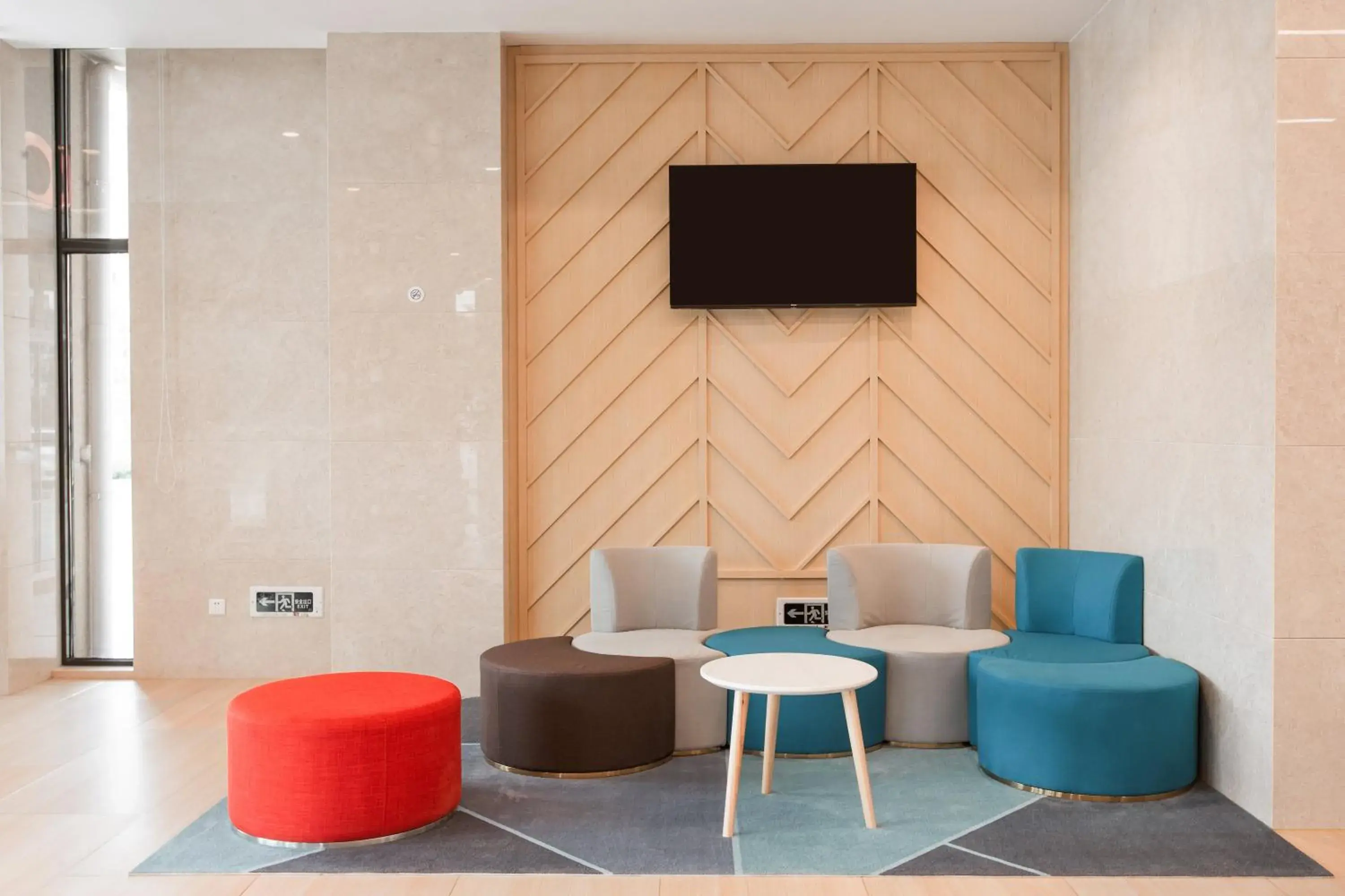 Property building in Holiday Inn Express Zhangjiagang Free Trade Zone by IHG Property building in Holiday Inn Express Zhangjiagang Free Trade Zone by IHG