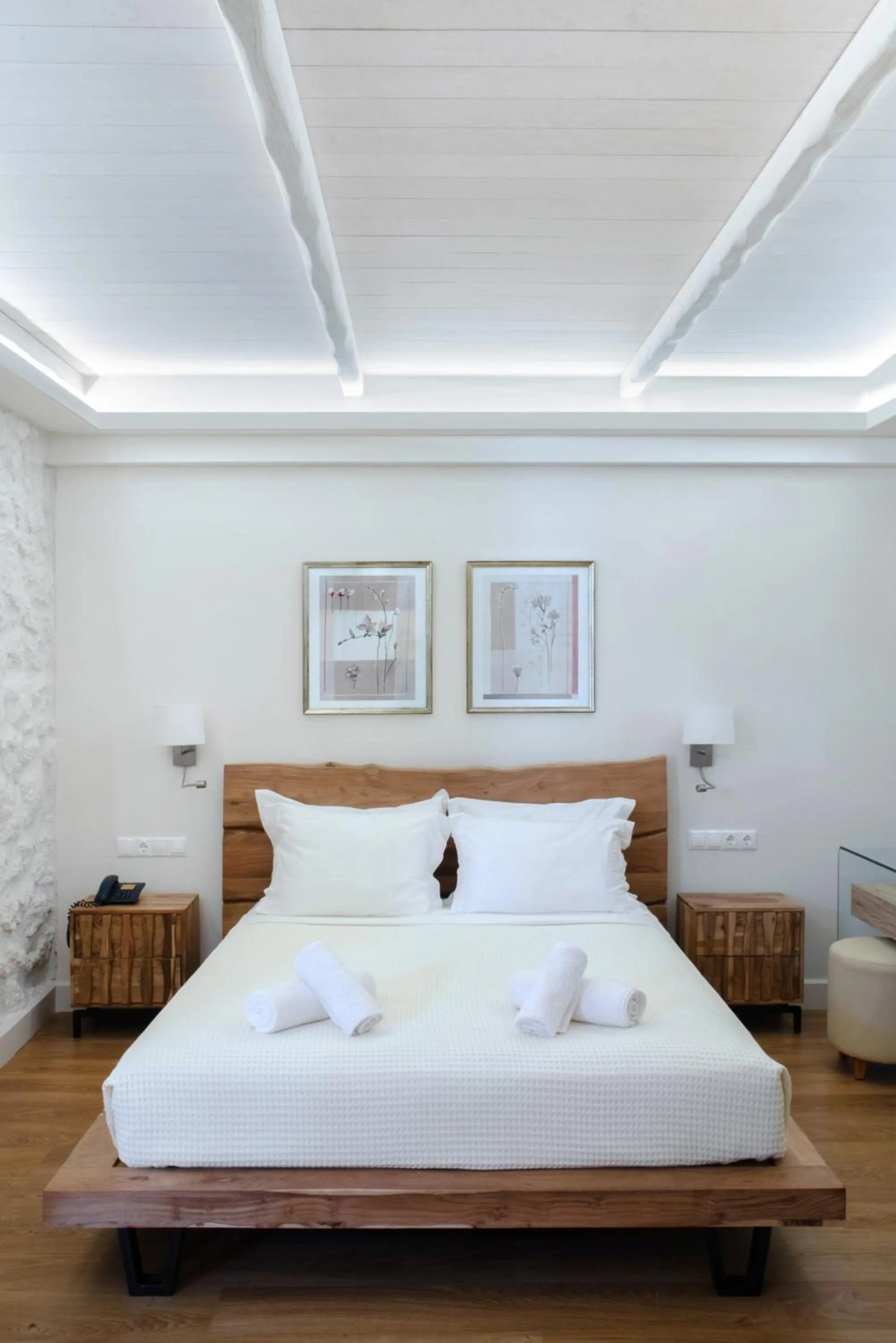 Bed in Karalis Beach