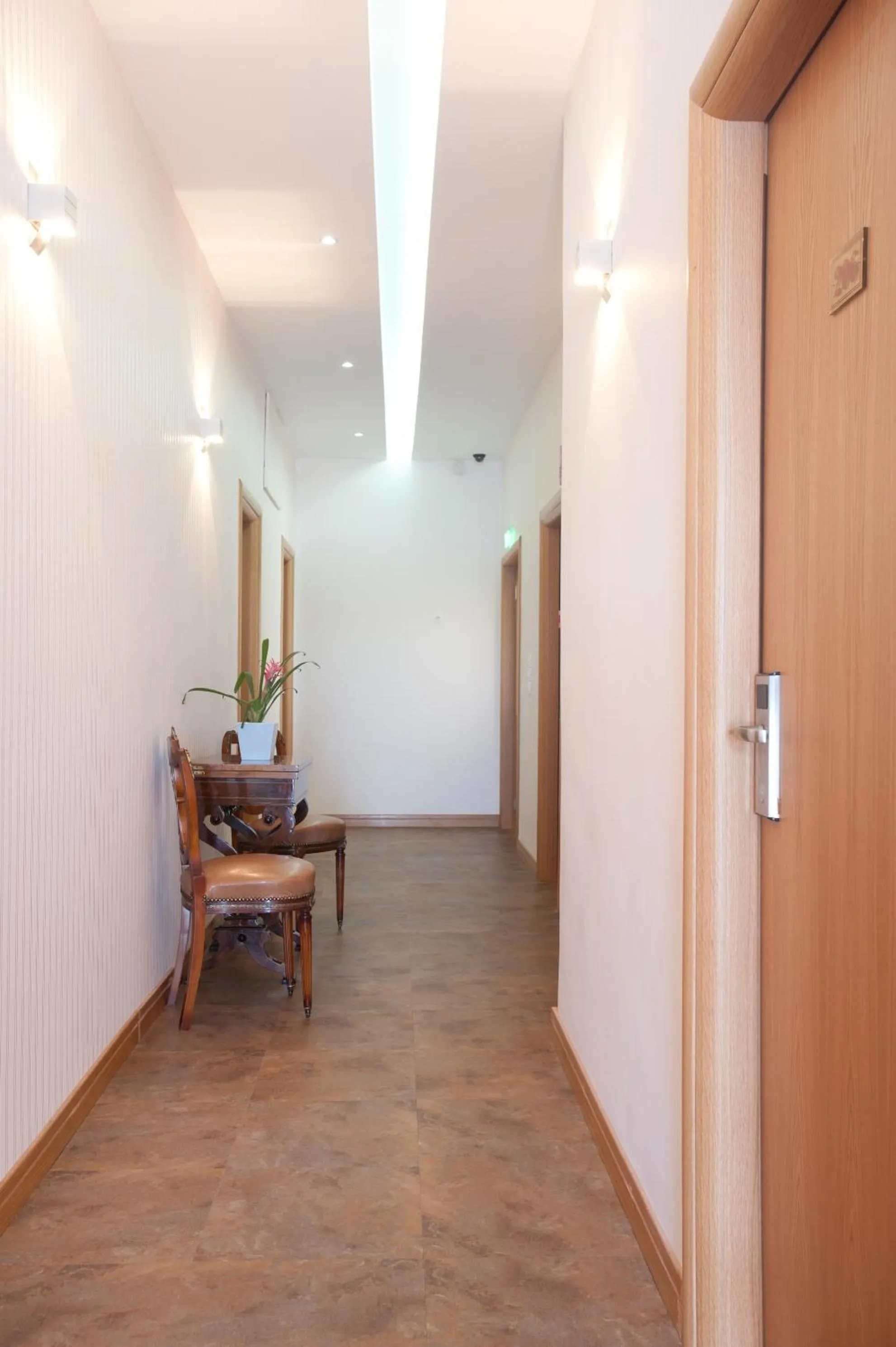 Decorative detail in Karalis Beach