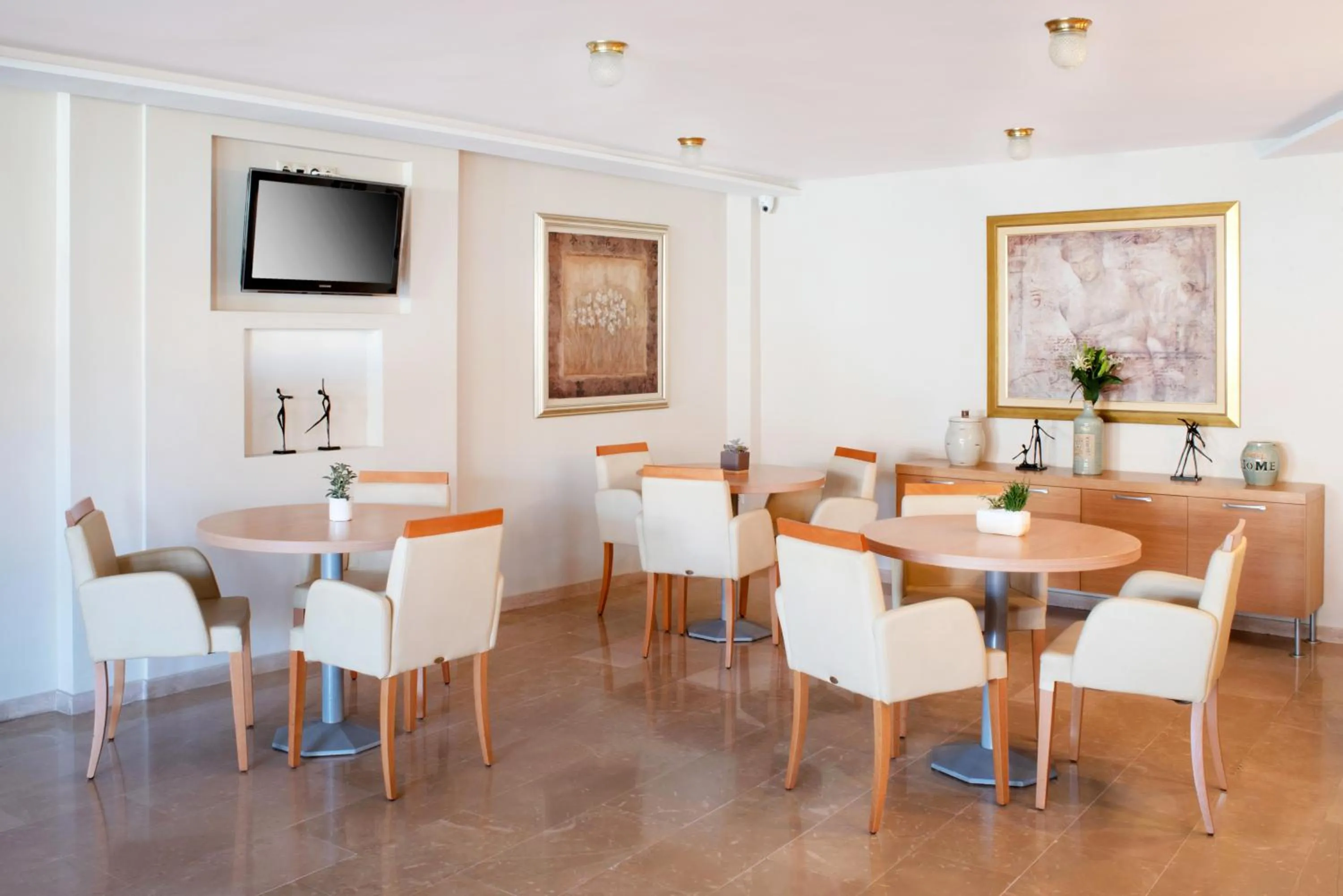 Lounge or bar in Karalis City Hotel