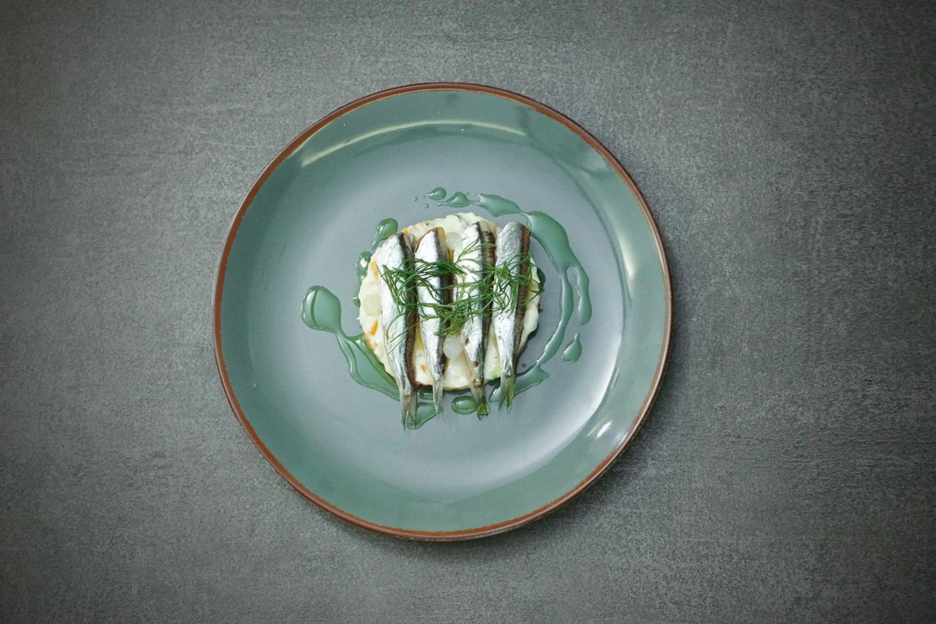 Restaurant/places to eat in The Gem Society Hotel