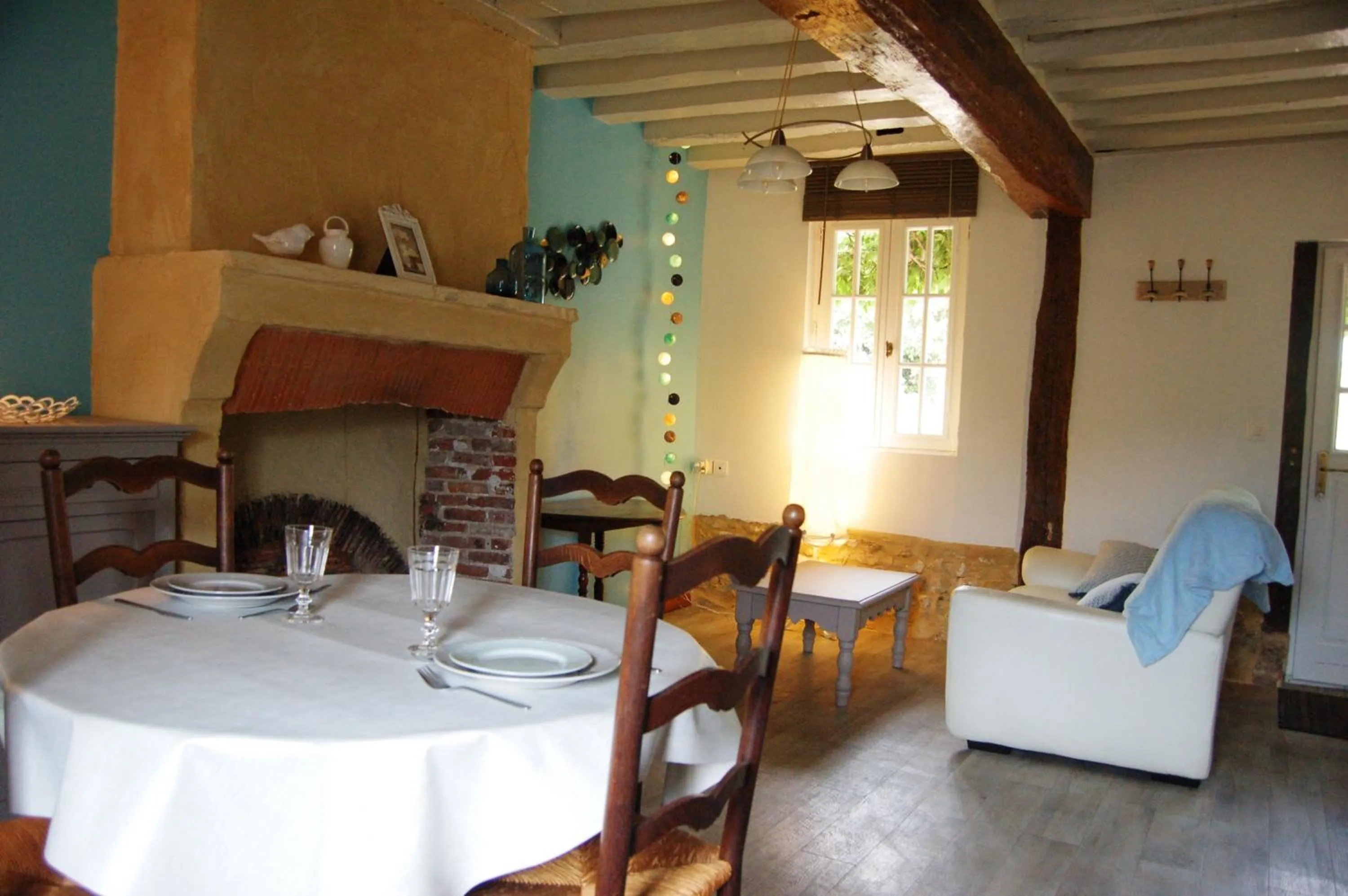 Seating area in La Chaiserie