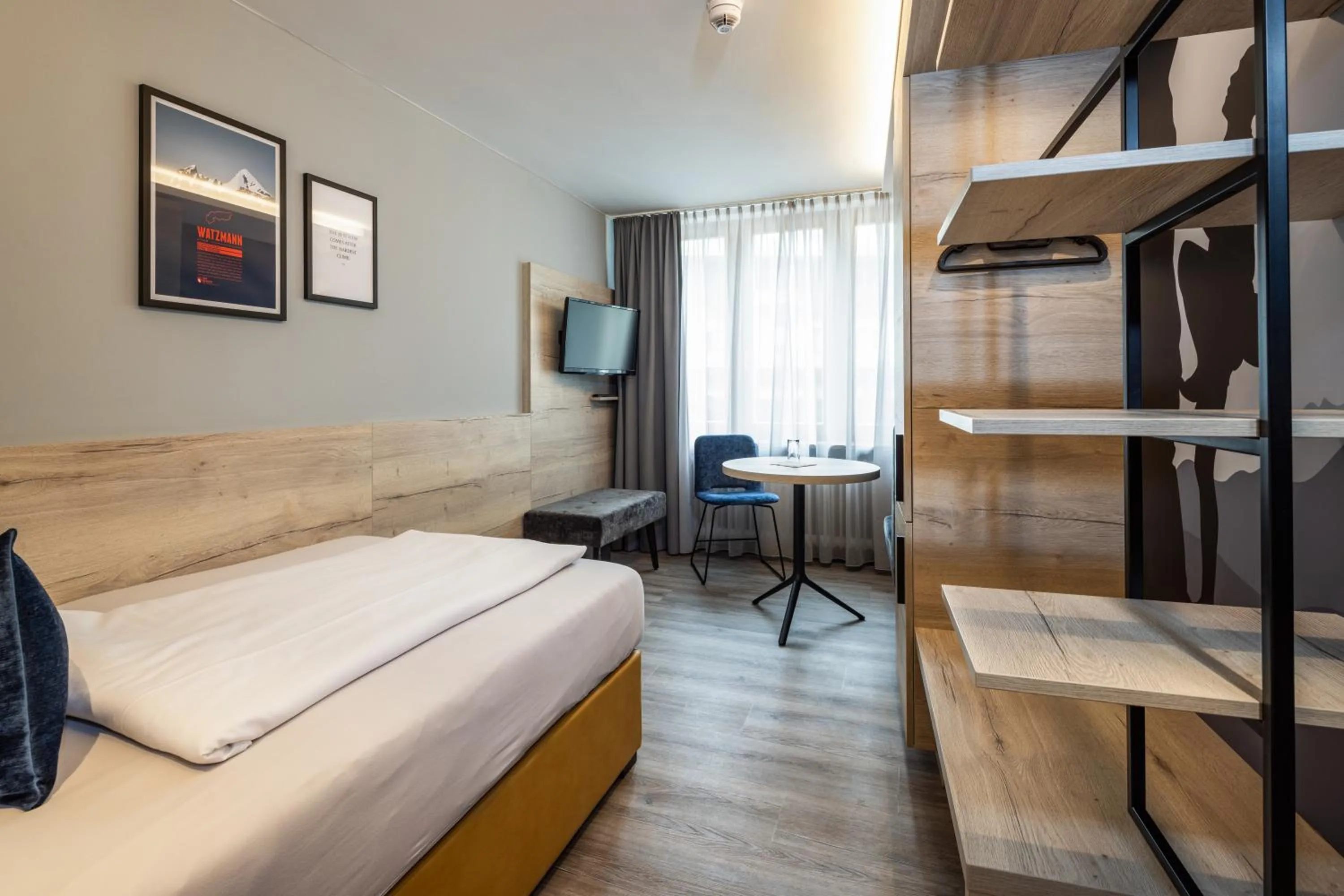 Photo of the whole room, Bed in Hotel Königssee