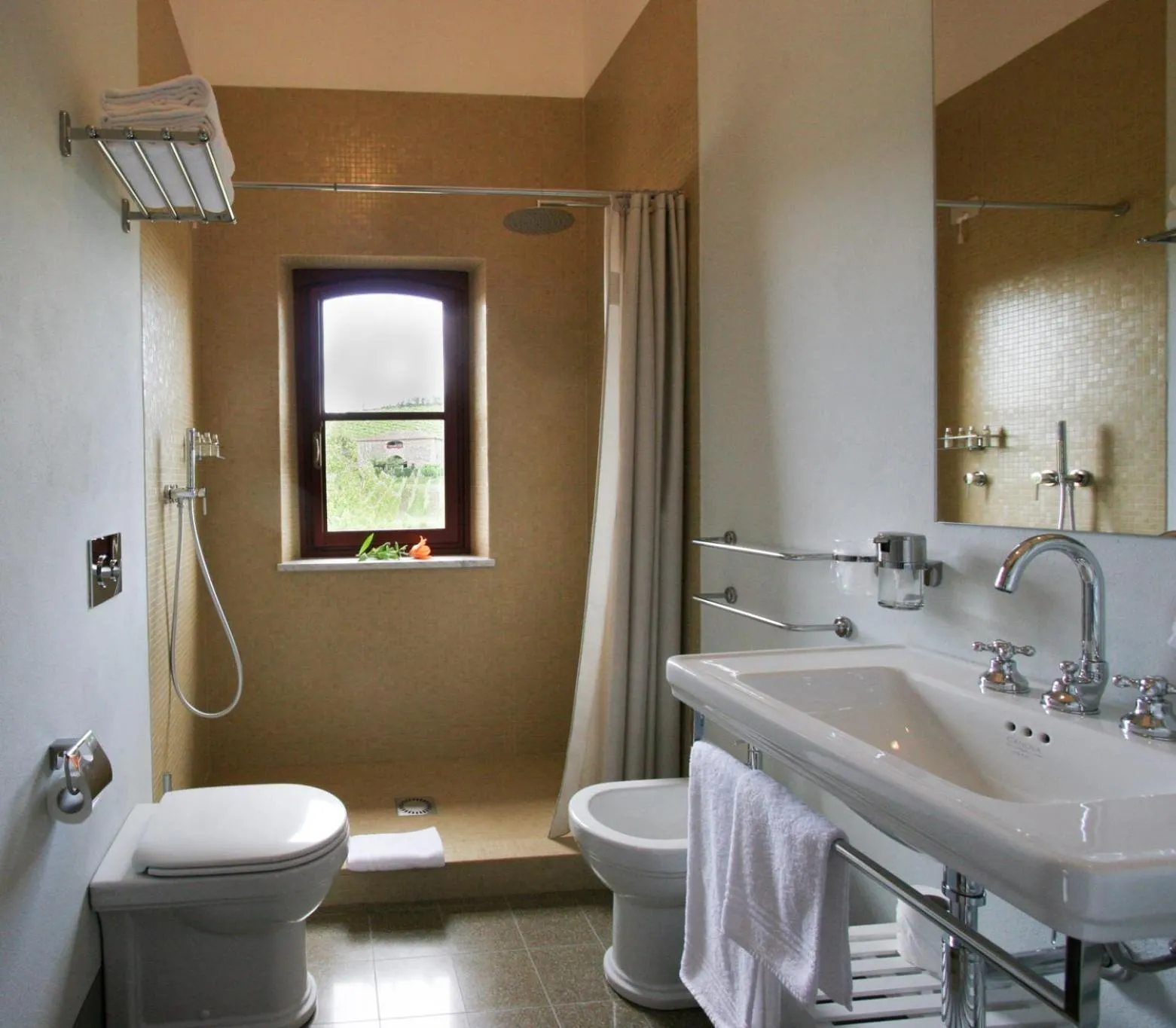 Bathroom in RICASOLI, Brolio Agriroom