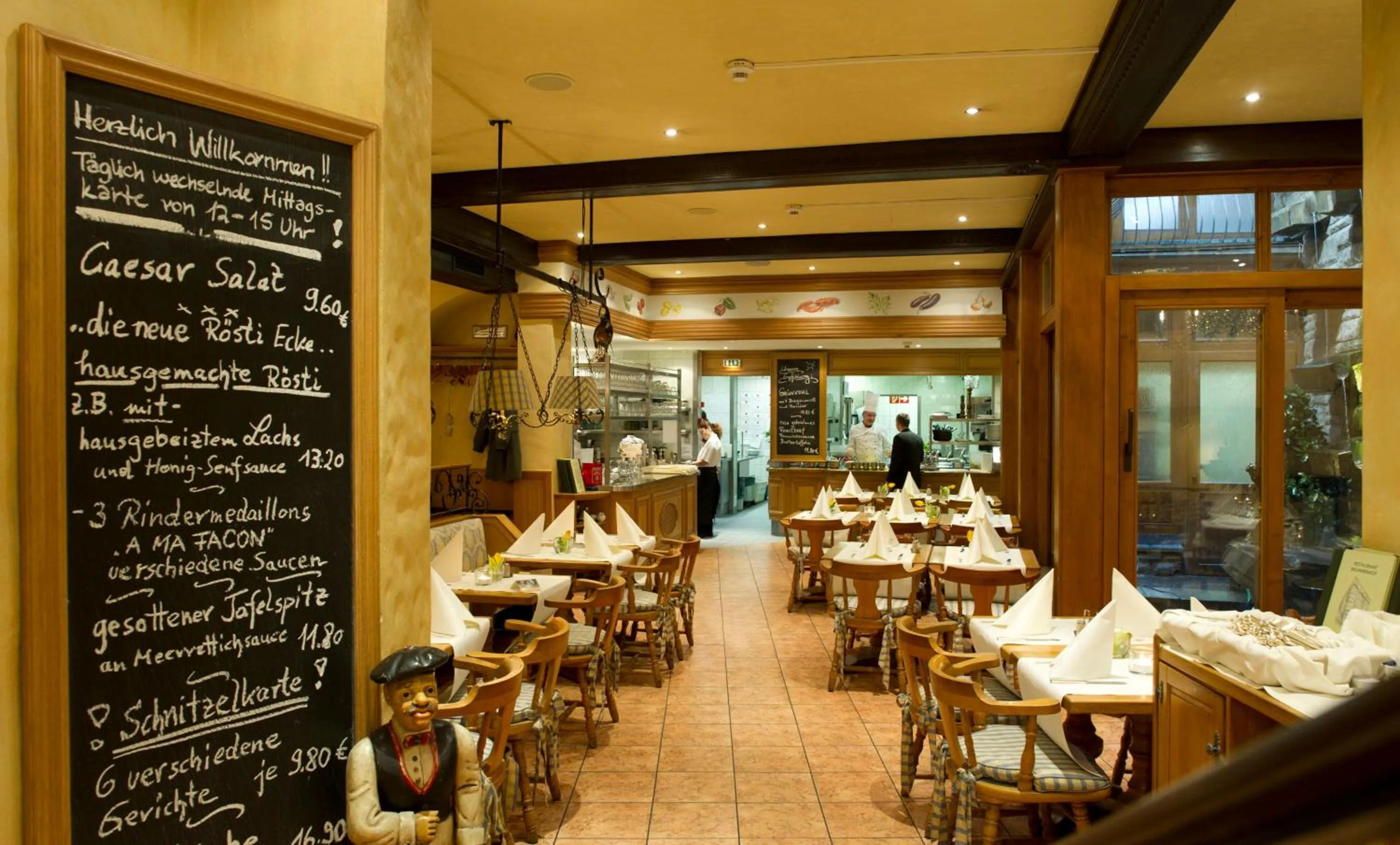 Restaurant/places to eat in Central-Hotel Kaiserhof