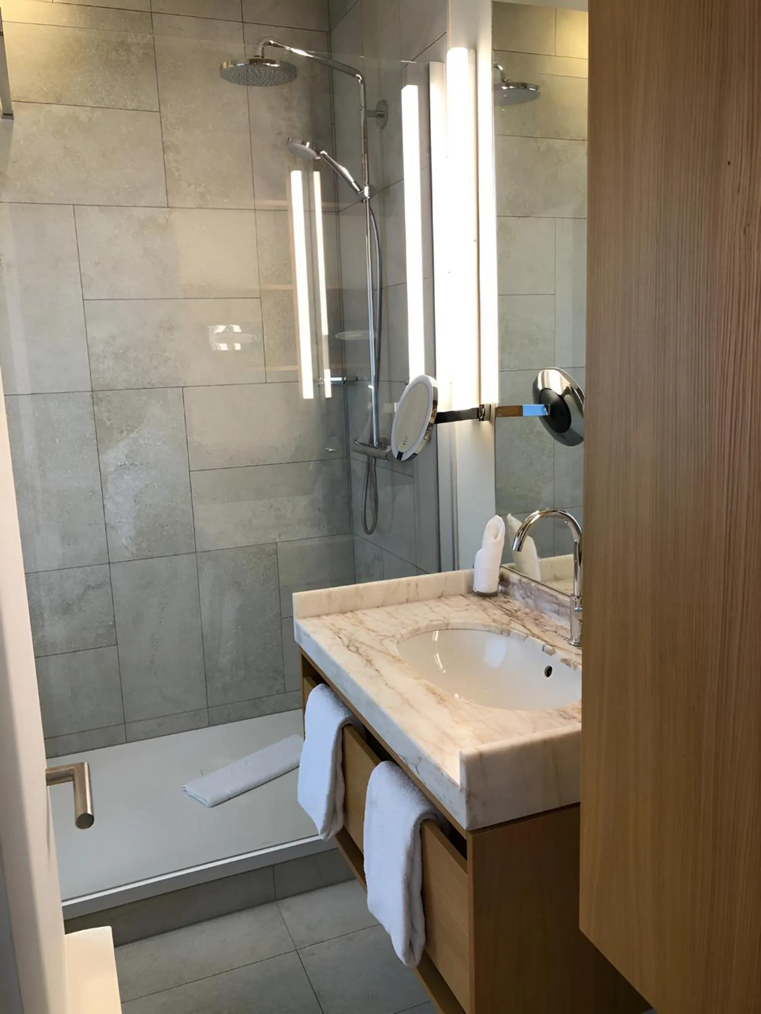 Bathroom in Central-Hotel Kaiserhof