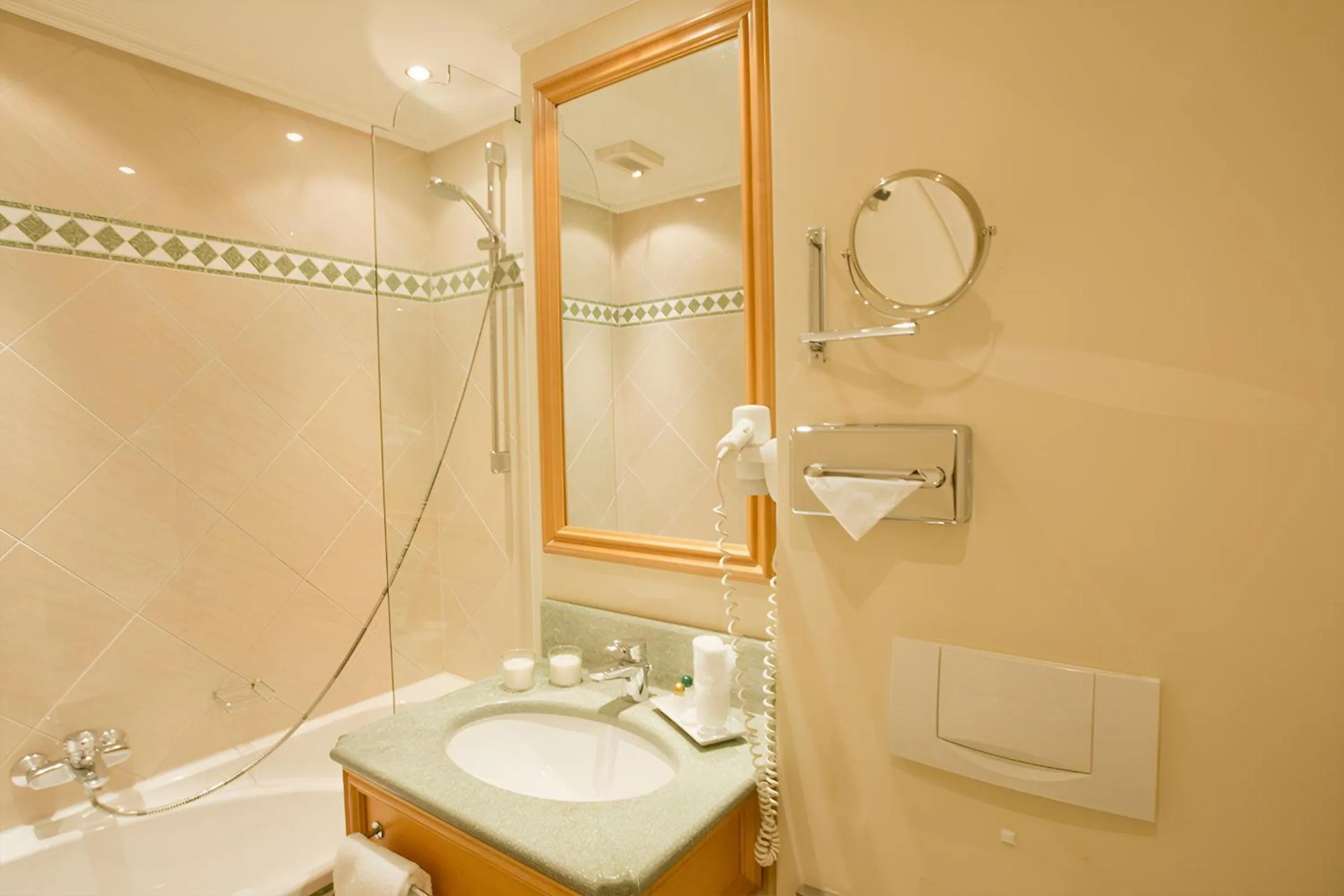 Bathroom in Central-Hotel Kaiserhof