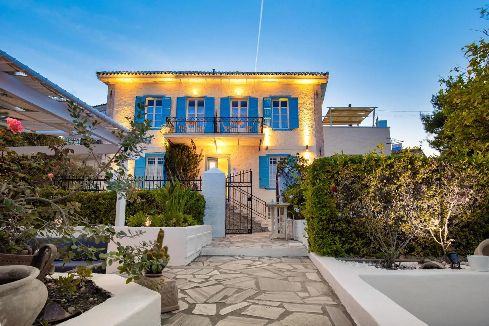 Property building in Galaxa Mansion