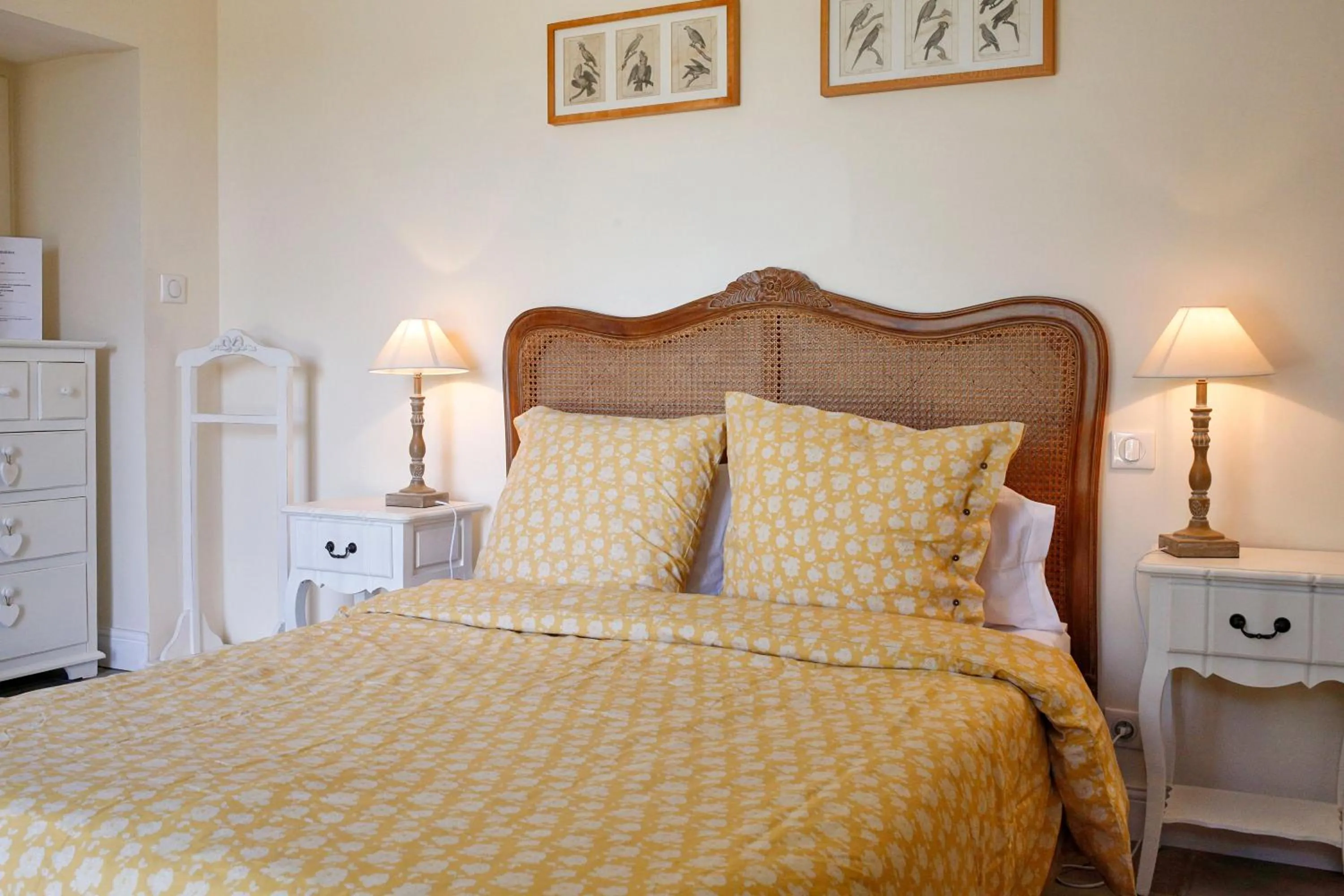 Bedroom, Bed in La Dentellière