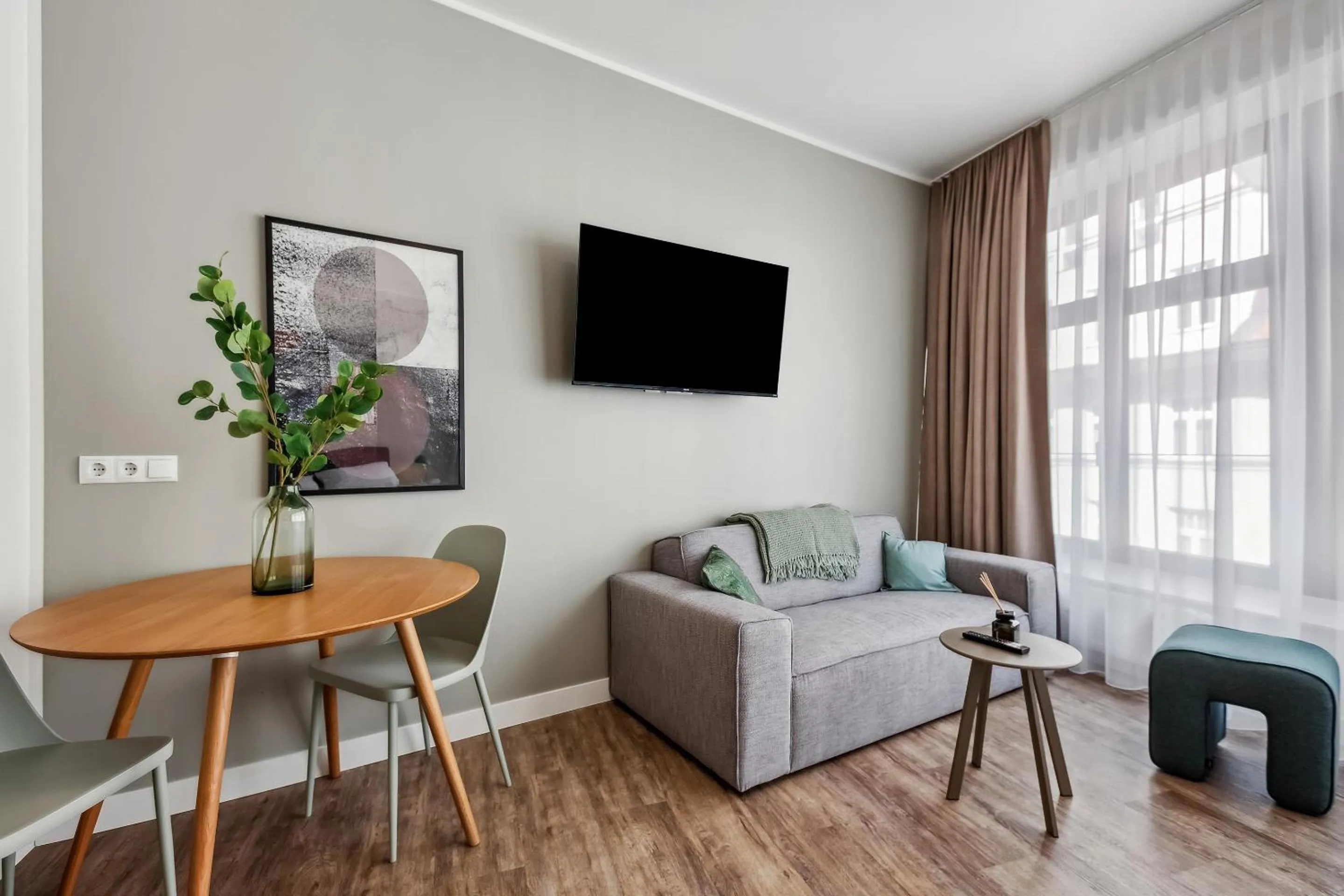 TV and multimedia in Limehome Leipzig Am Brühl