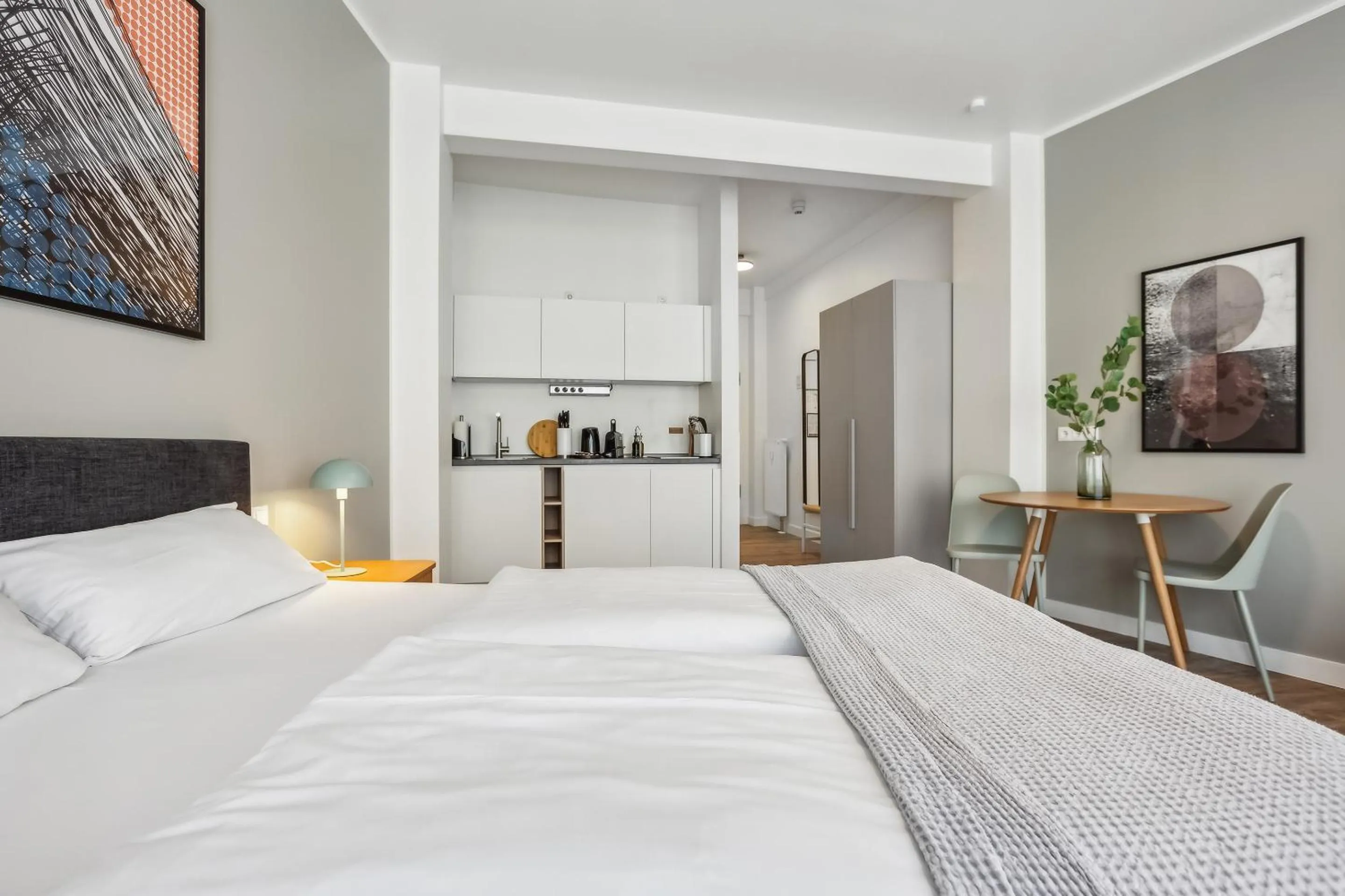 Bed in Limehome Leipzig Am Brühl