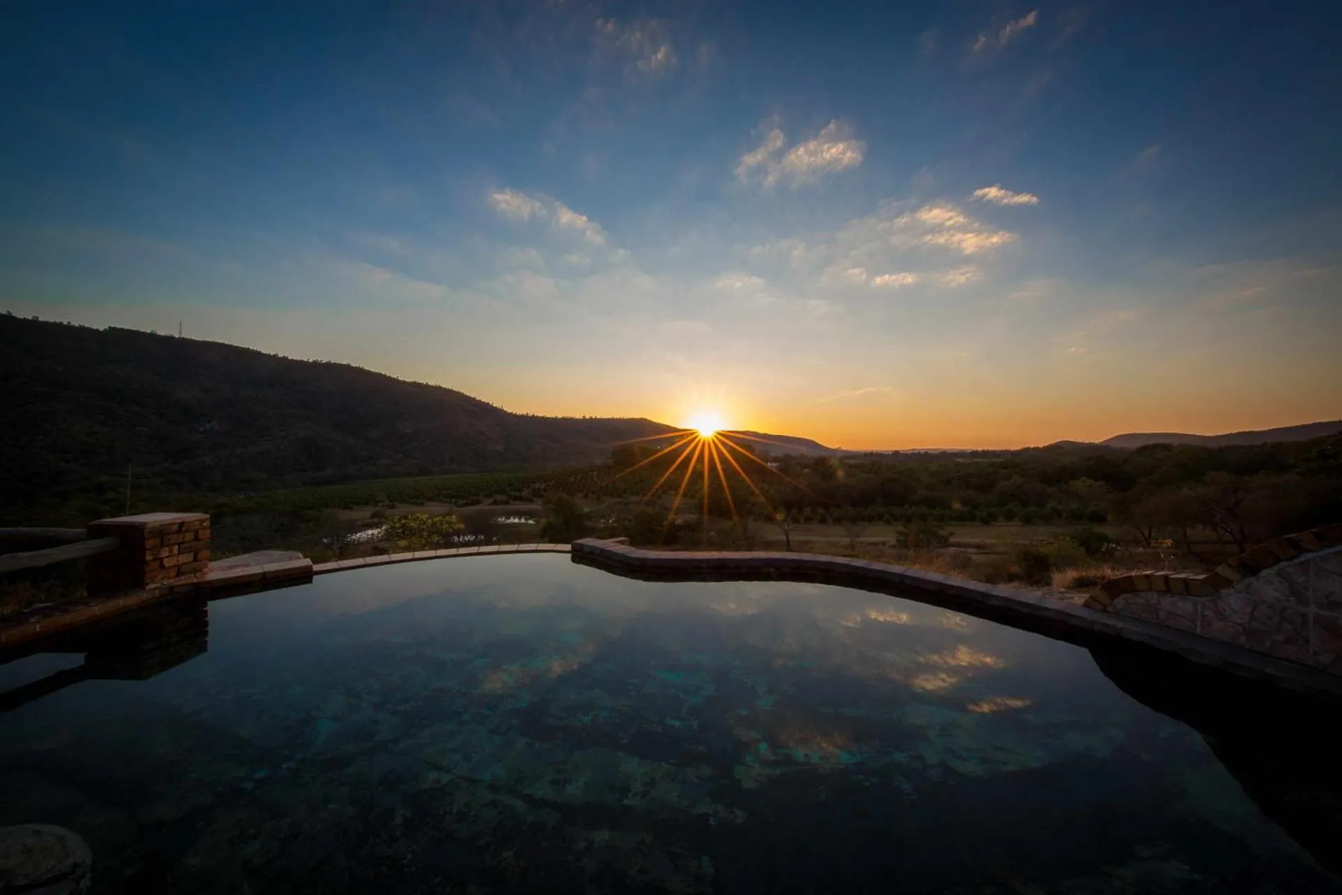 Deluxe Family Suite with Private Pool - single occupancy in Lions Rock Rapids - Lodge